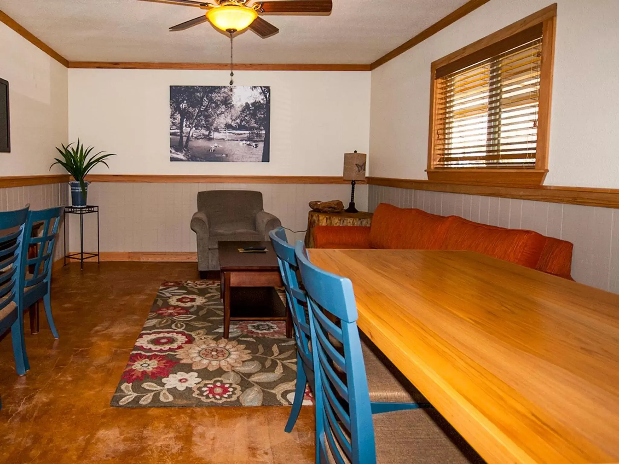 Lounge or bar in The Resort at Schlitterbahn Lounge or bar in The Resort at Schlitterbahn