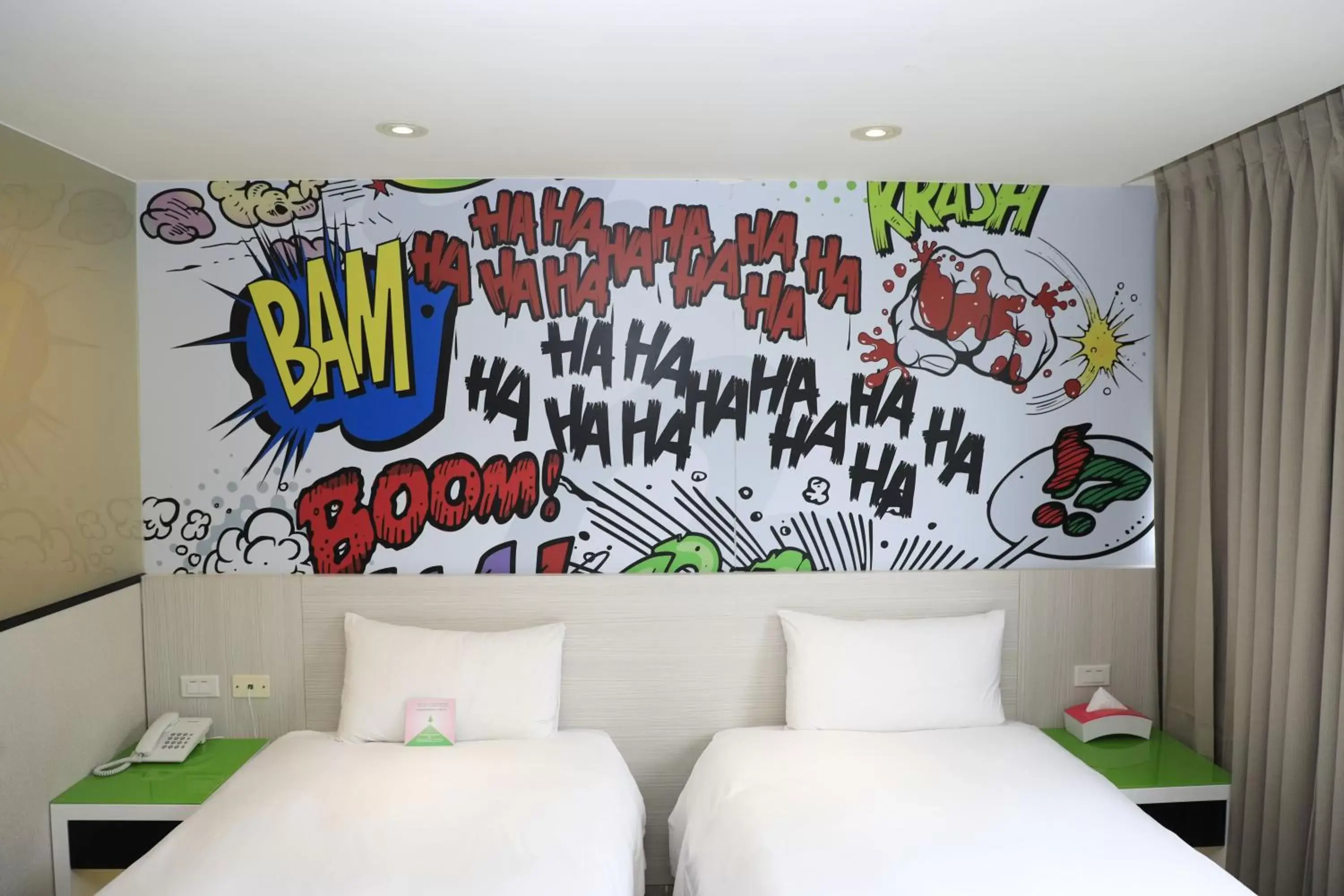 Superior Twin Room in Wholesome Hotel Superior Twin Room in Wholesome Hotel