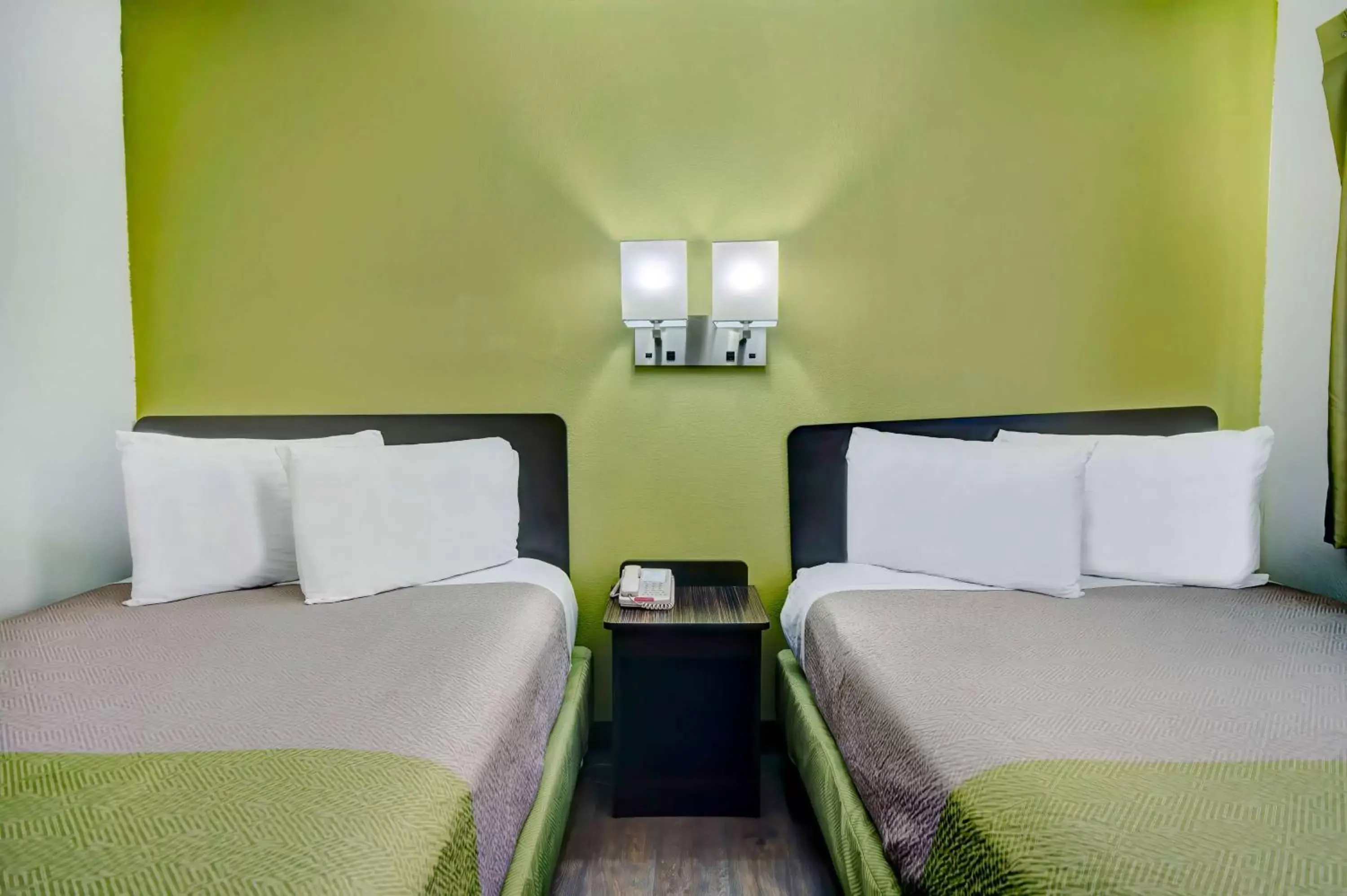 Bedroom, Bed in Motel 6-Douglas, AZ Bedroom, Bed in Motel 6-Douglas, AZ