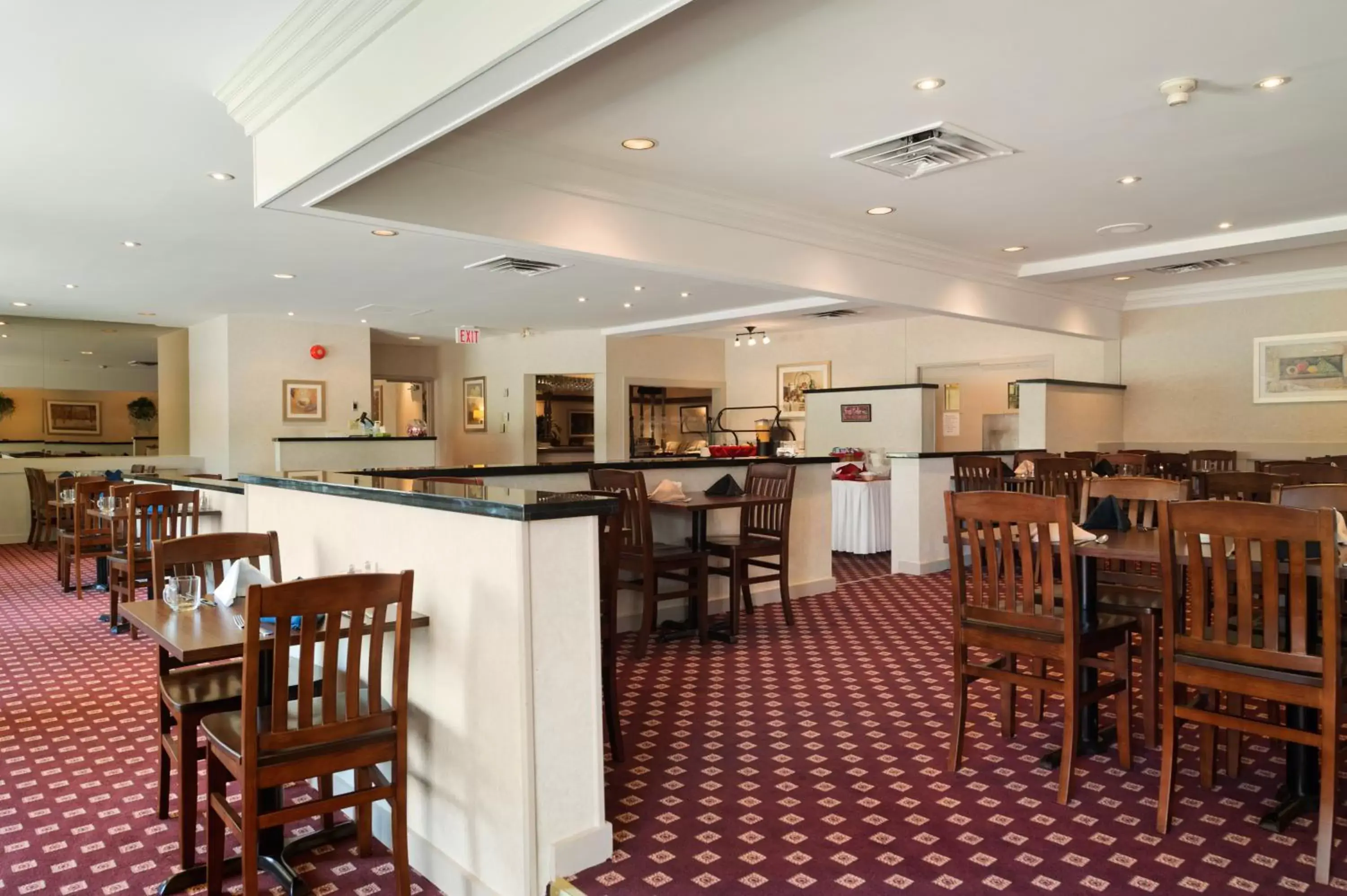 Restaurant/Places to Eat in Ramada by Wyndham Trenton