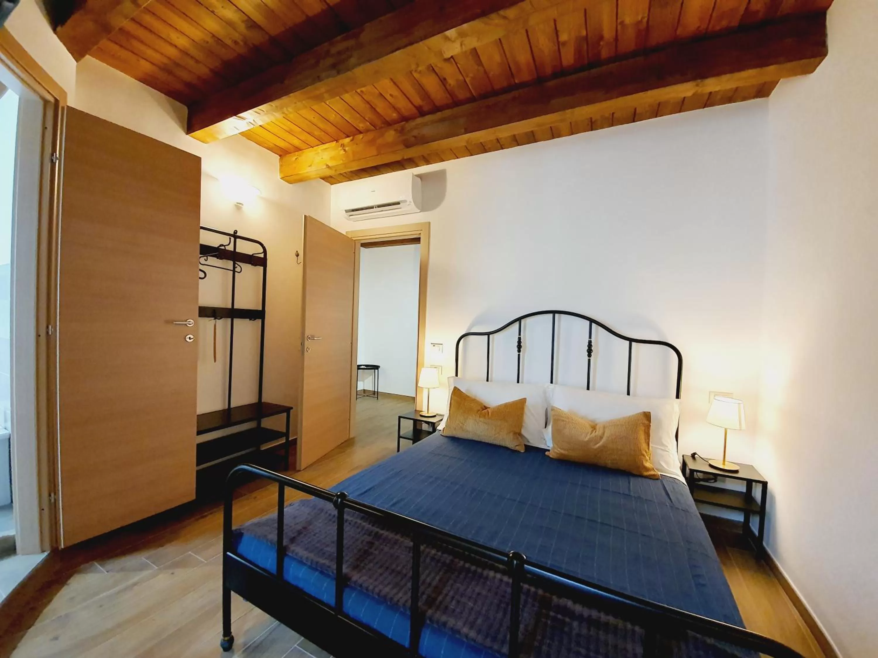Bed in Casa Ludo - Fondi Vertice Rooms