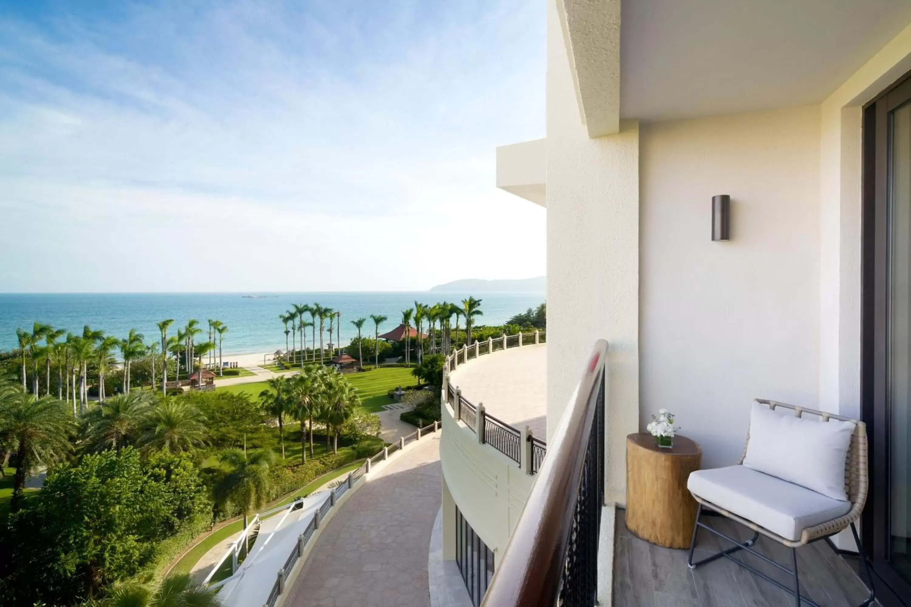 Bedroom, Balcony/Terrace in Sanya Marriott Yalong Bay Resort & Spa