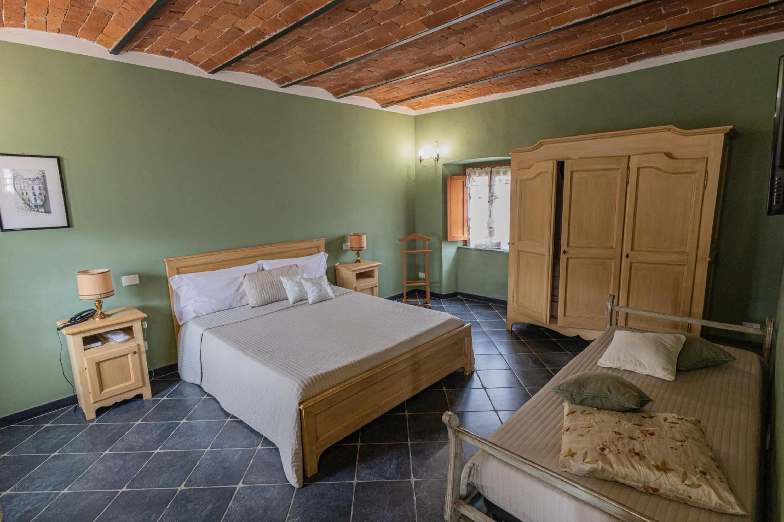 Bed in Albergo la Luna