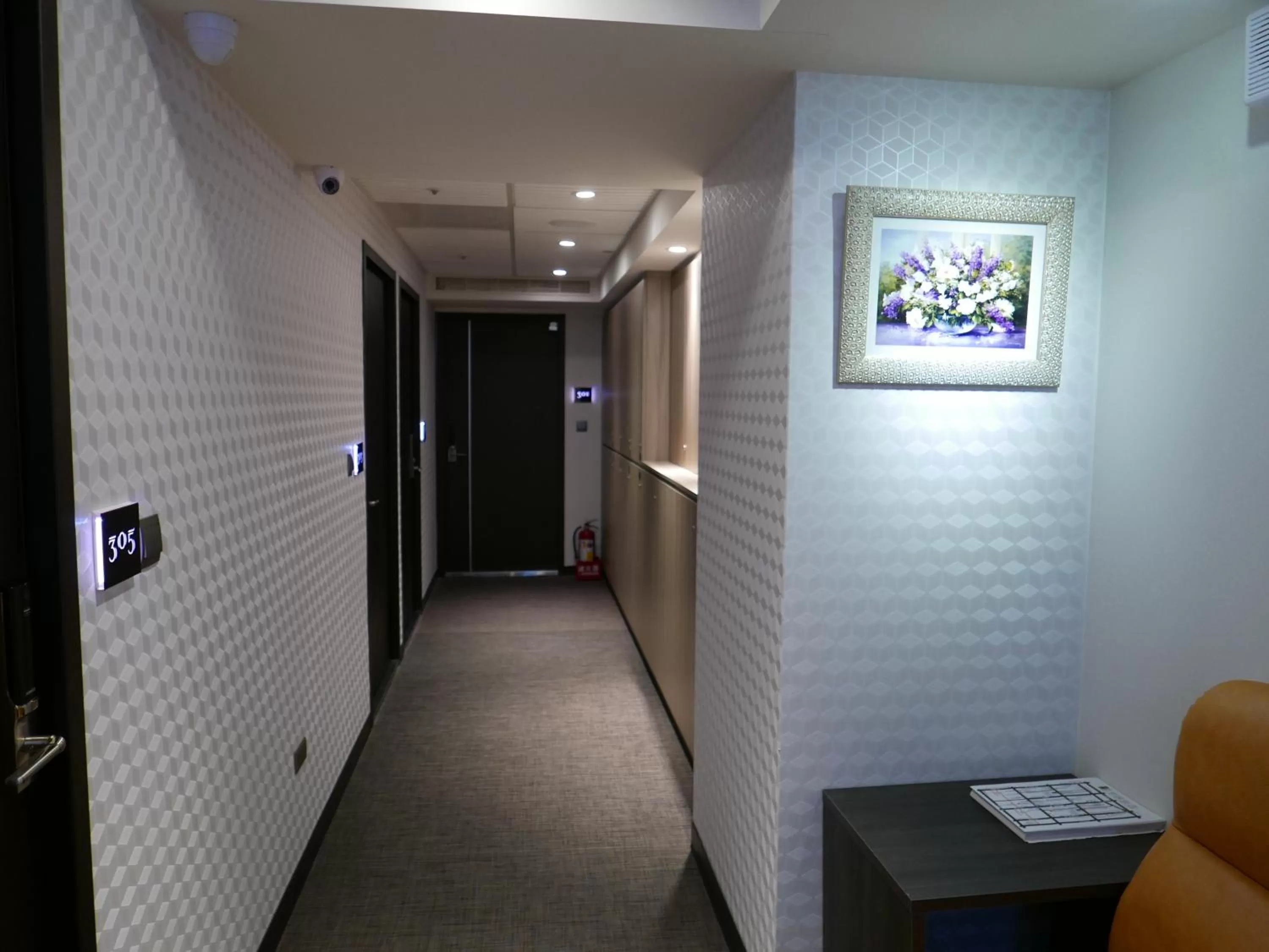 Library in 泊居旅店二館 Oursinn Hotel 2