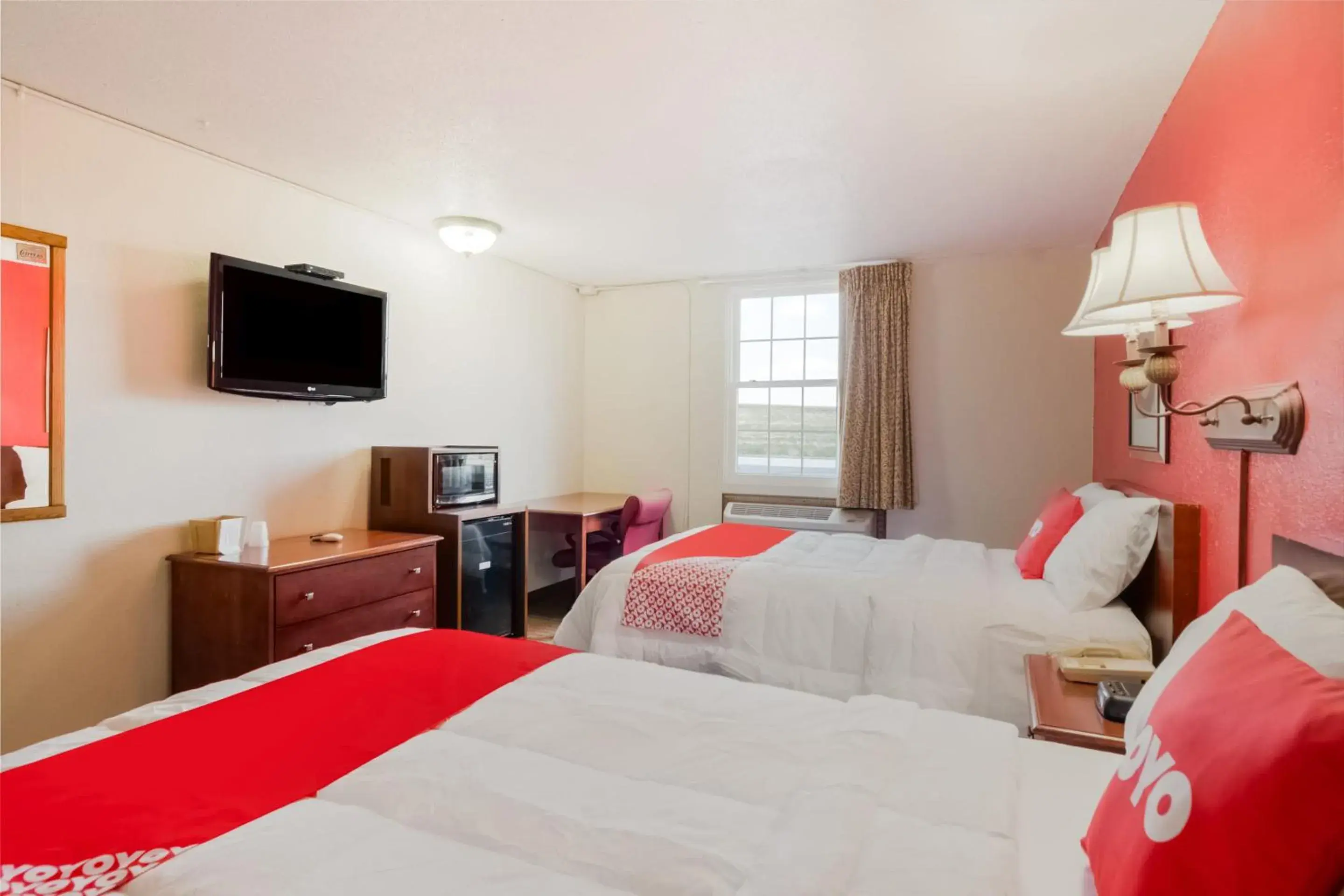 Double Room with Two Double Beds Smoking in OYO Hotel Morton East Peoria I-74 Double Room with Two Double Beds Smoking in OYO Hotel Morton East Peoria I-74