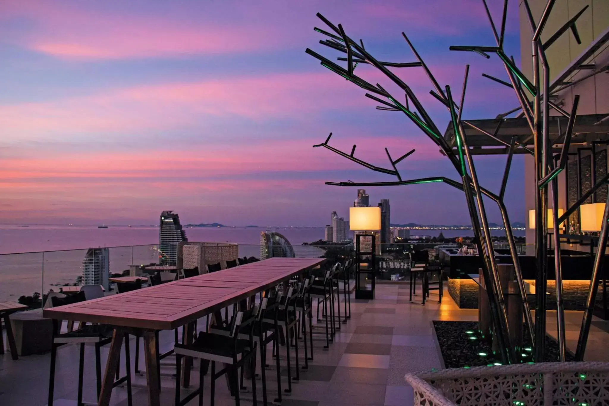 Lobby or reception, Restaurant/Places to Eat in Holiday Inn Pattaya, an IHG Hotel