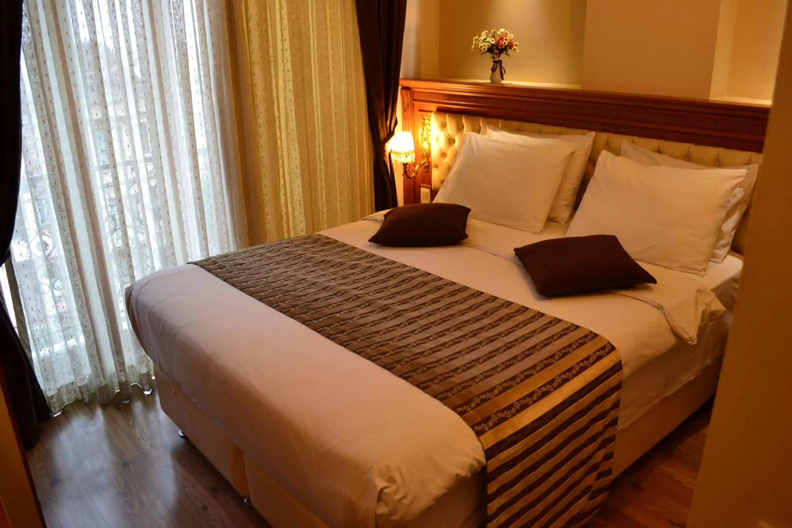 Bed in Seven Days Hotel - İstanbul