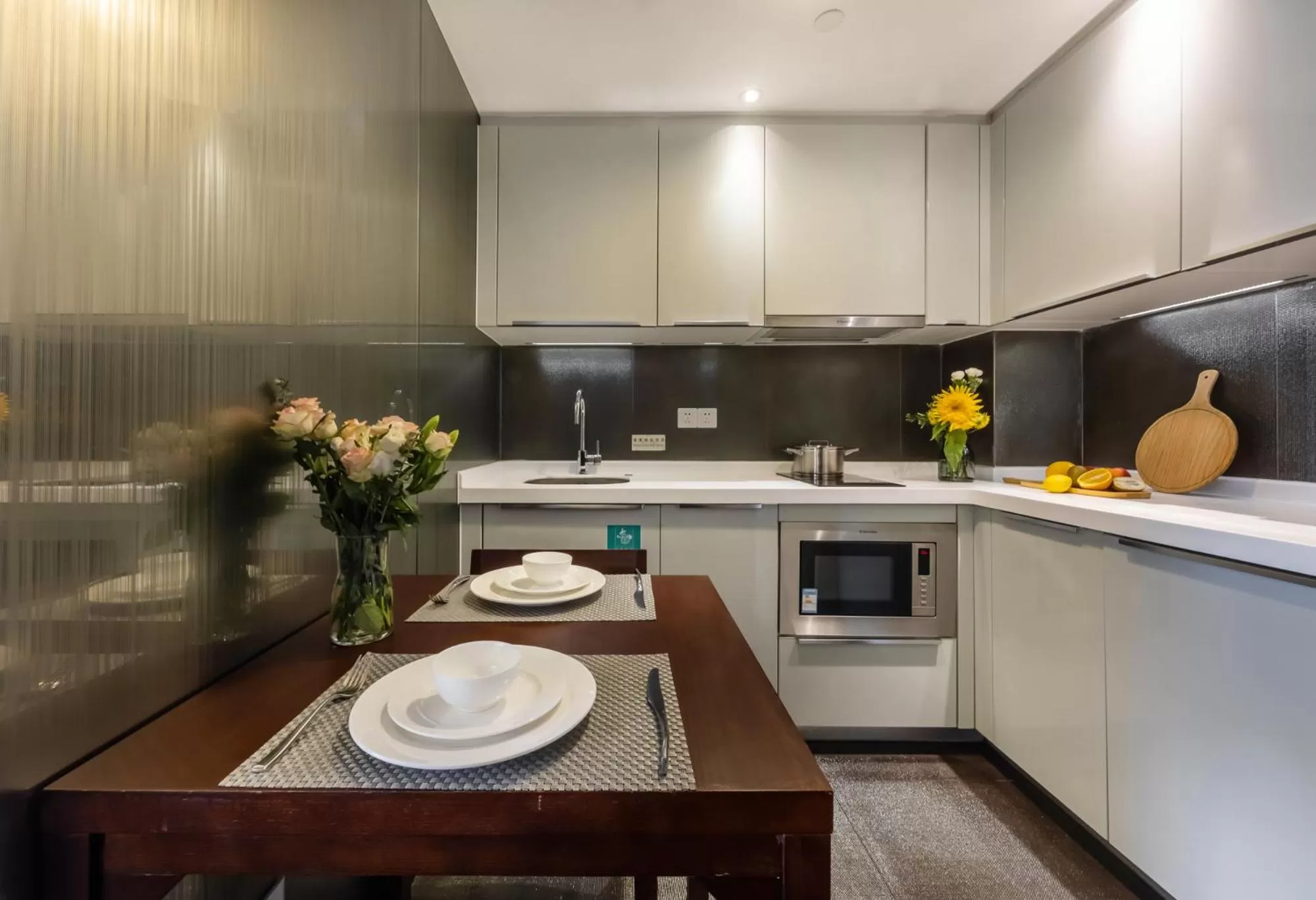 Kitchen or kitchenette in Starr Hotel Shanghai (Shanghai Railway Station)