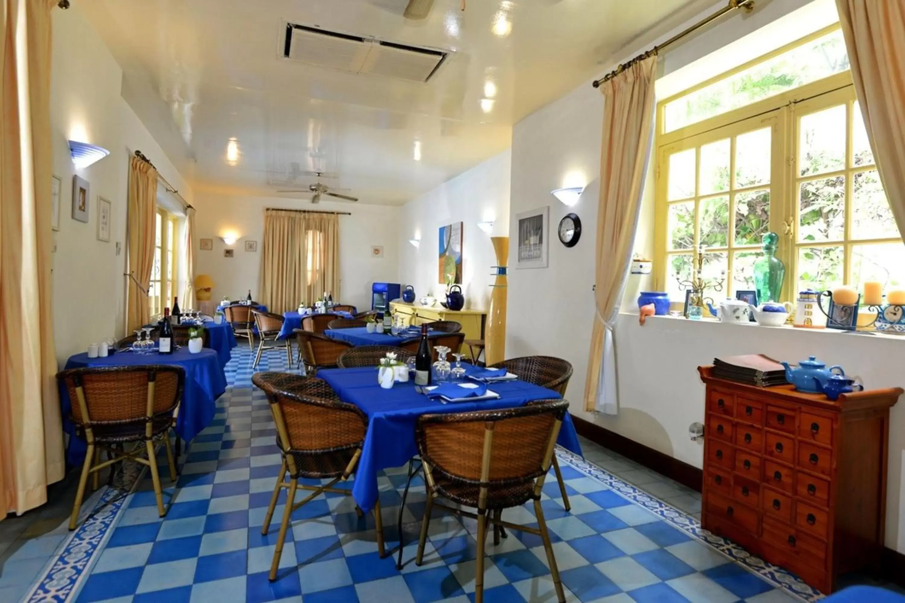 Restaurant/places to eat in Le Juliette Dodu- Le charme d'un monument historique Restaurant/places to eat in Le Juliette Dodu- Le charme d'un monument historique