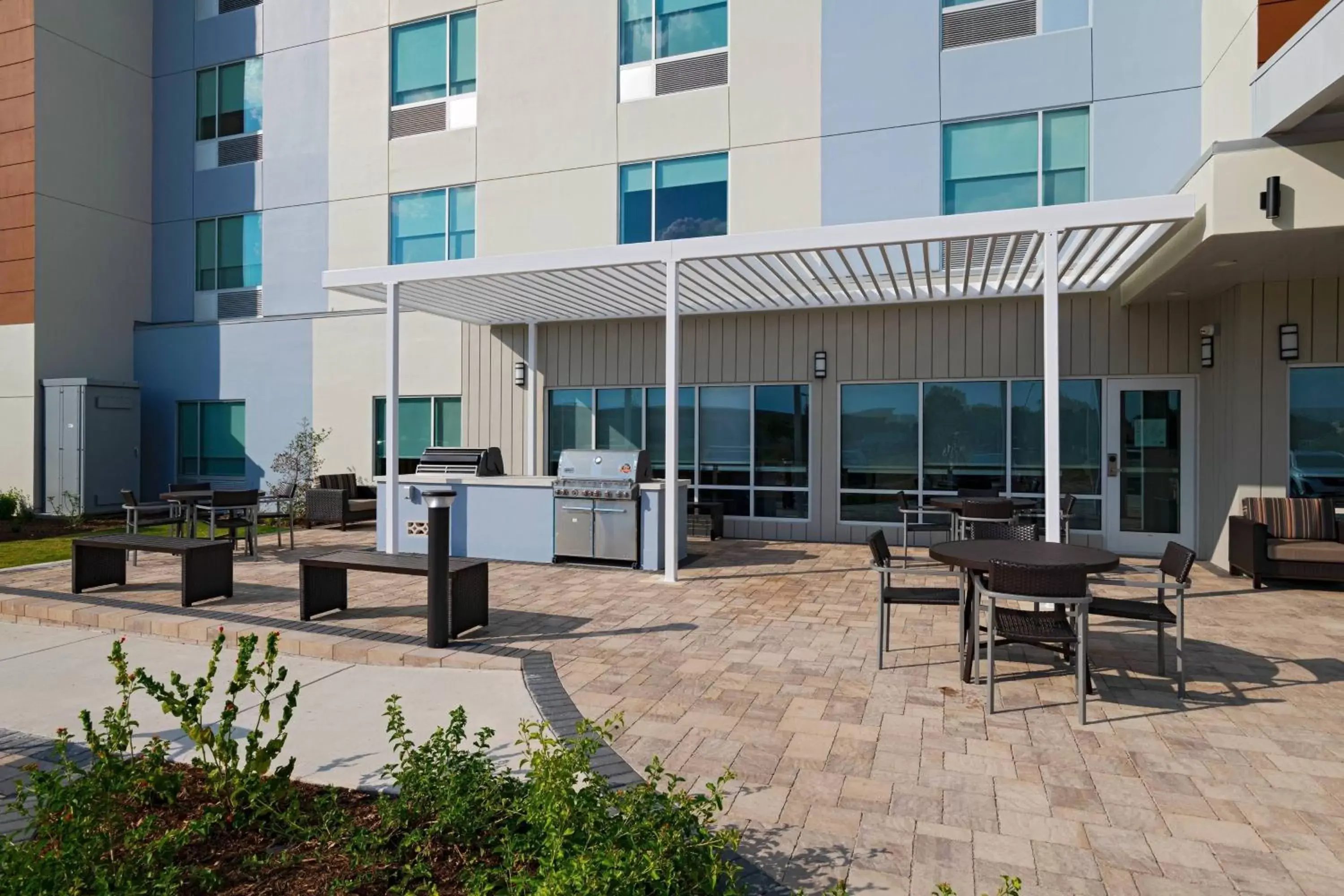 Restaurant/places to eat, Patio/Outdoor Area in TownePlace Suites San Antonio Northwest at The RIM