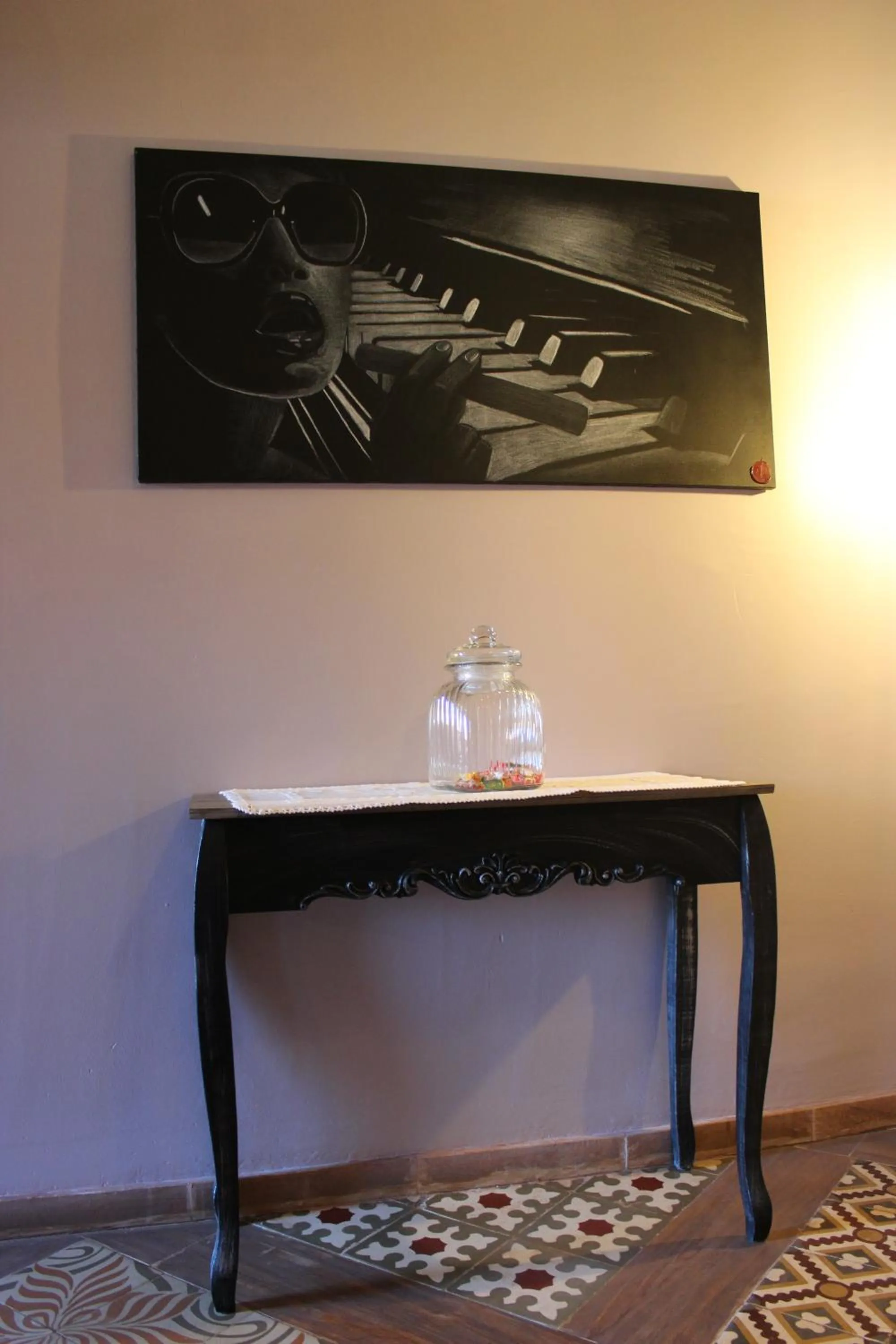 Decorative detail in Hotel la Boheme