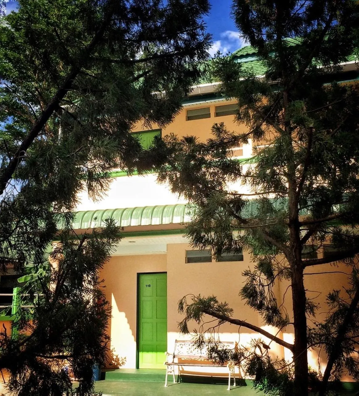 Facade/entrance in J.Holiday Inn Krabi