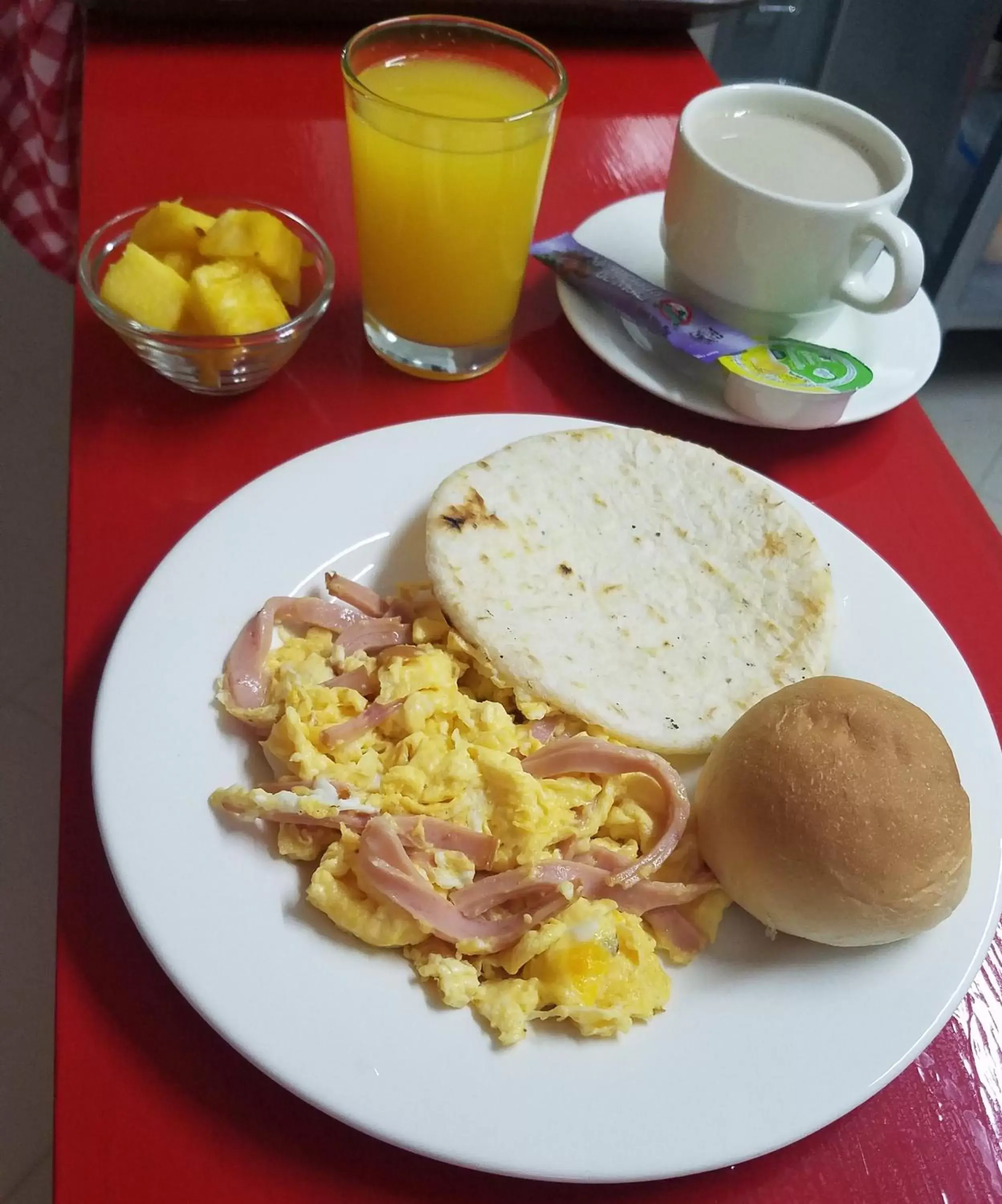 Breakfast in Hotel Quinta Avenida