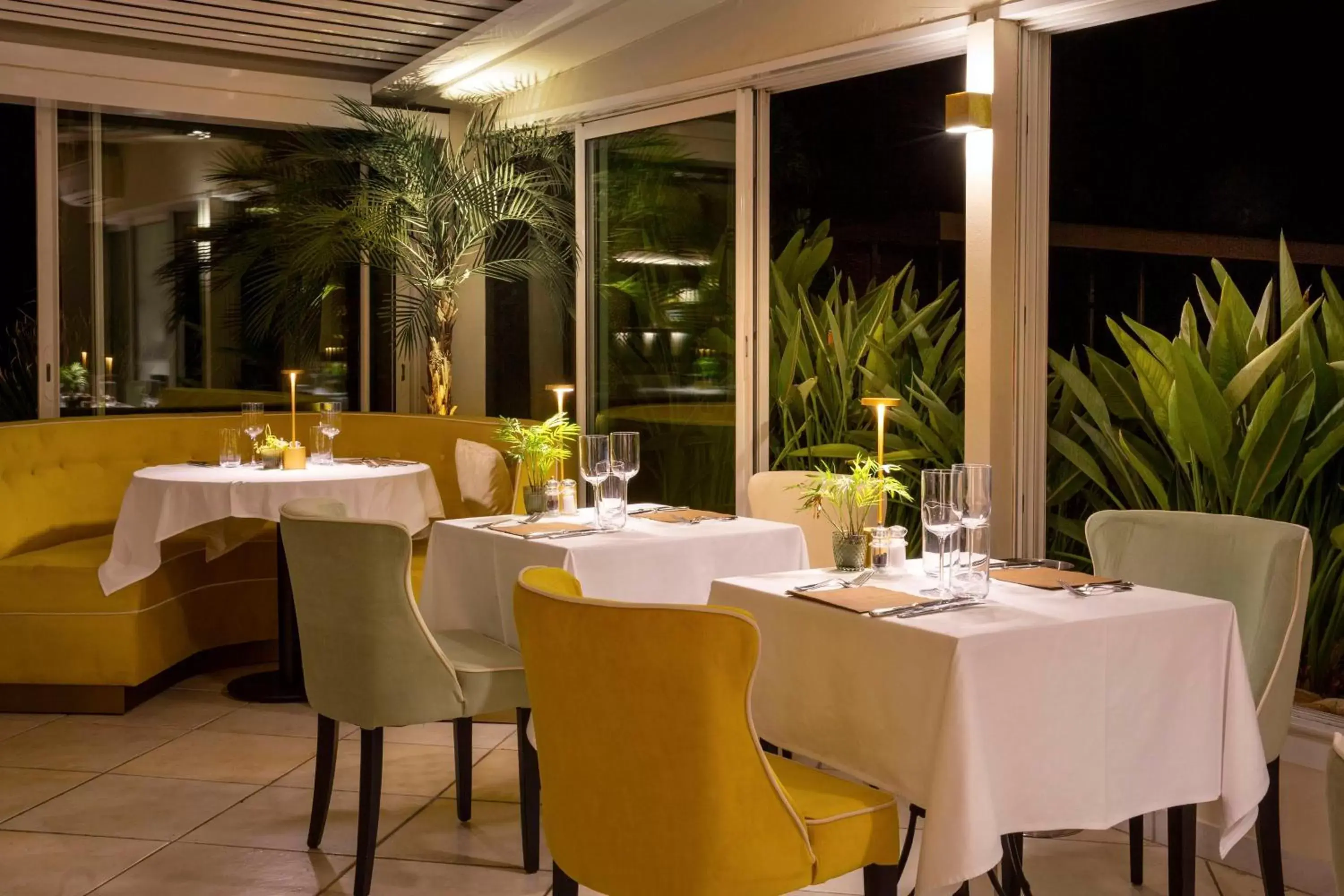 Restaurant/places to eat in Best Western Premier Montfleuri Restaurant/places to eat in Best Western Premier Montfleuri