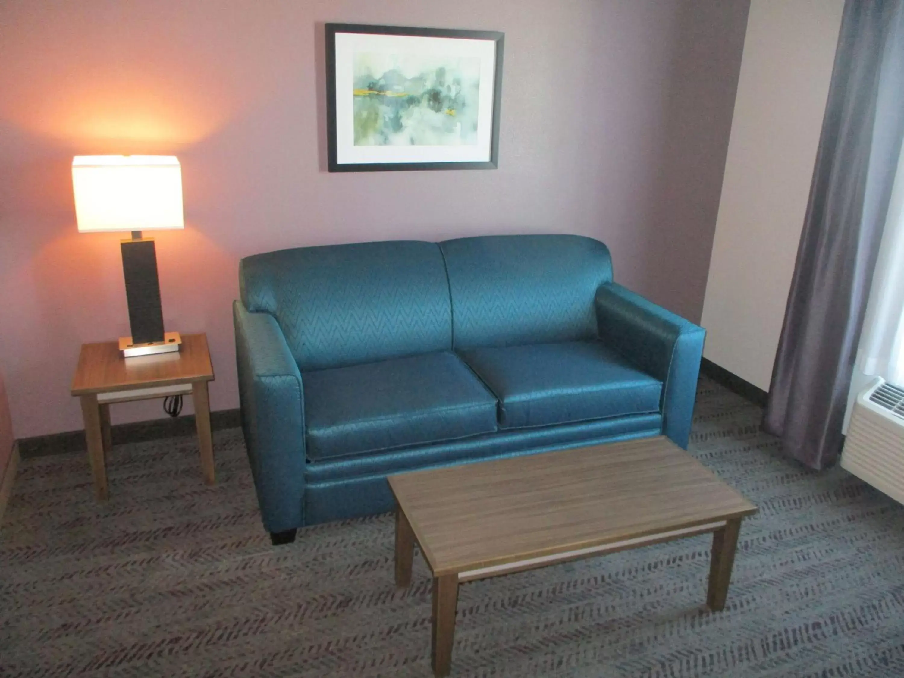 Photo of the whole room, Seating Area in Best Western Plus Rapid City Rushmore