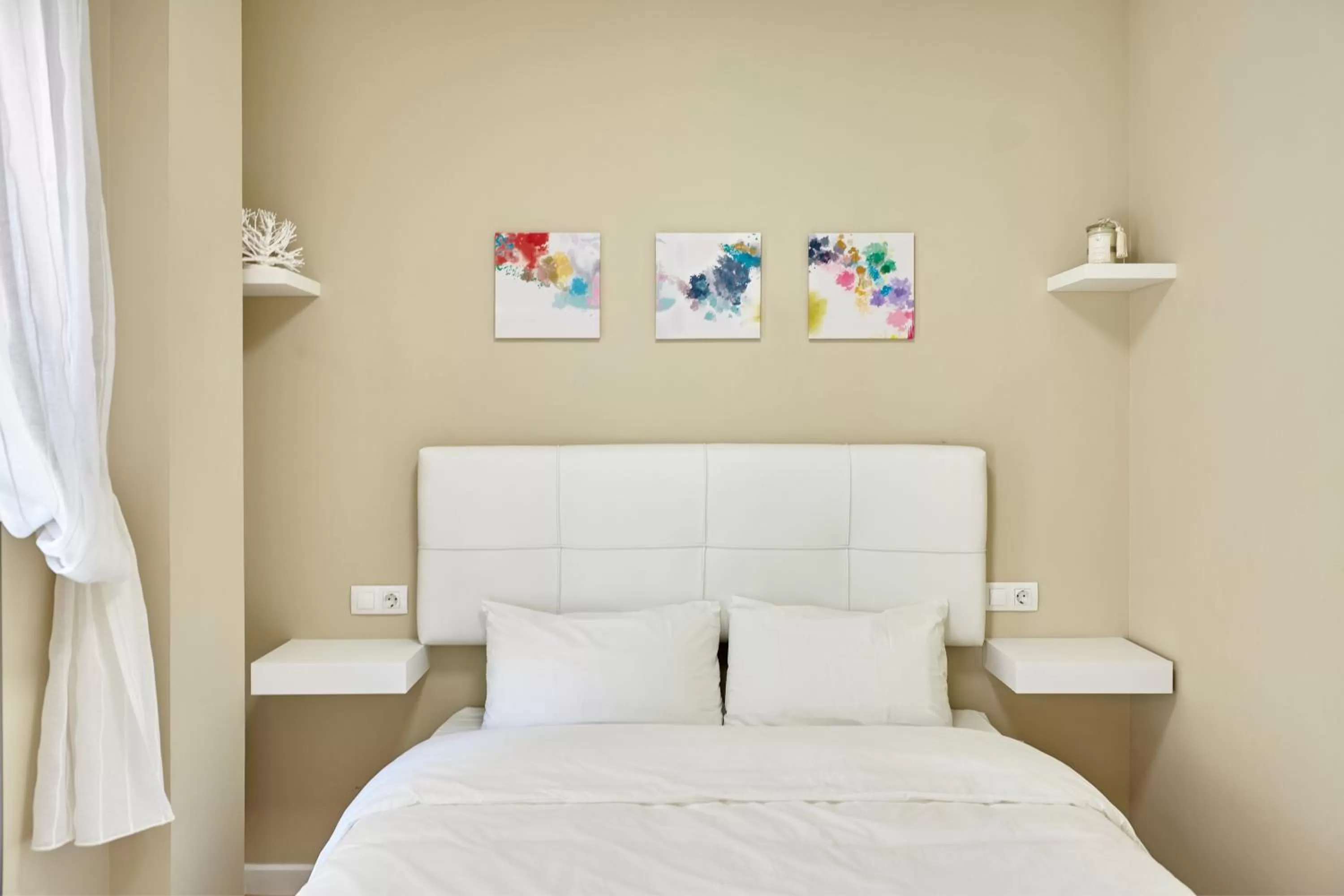 Bed in Apart-hotel Happy Life