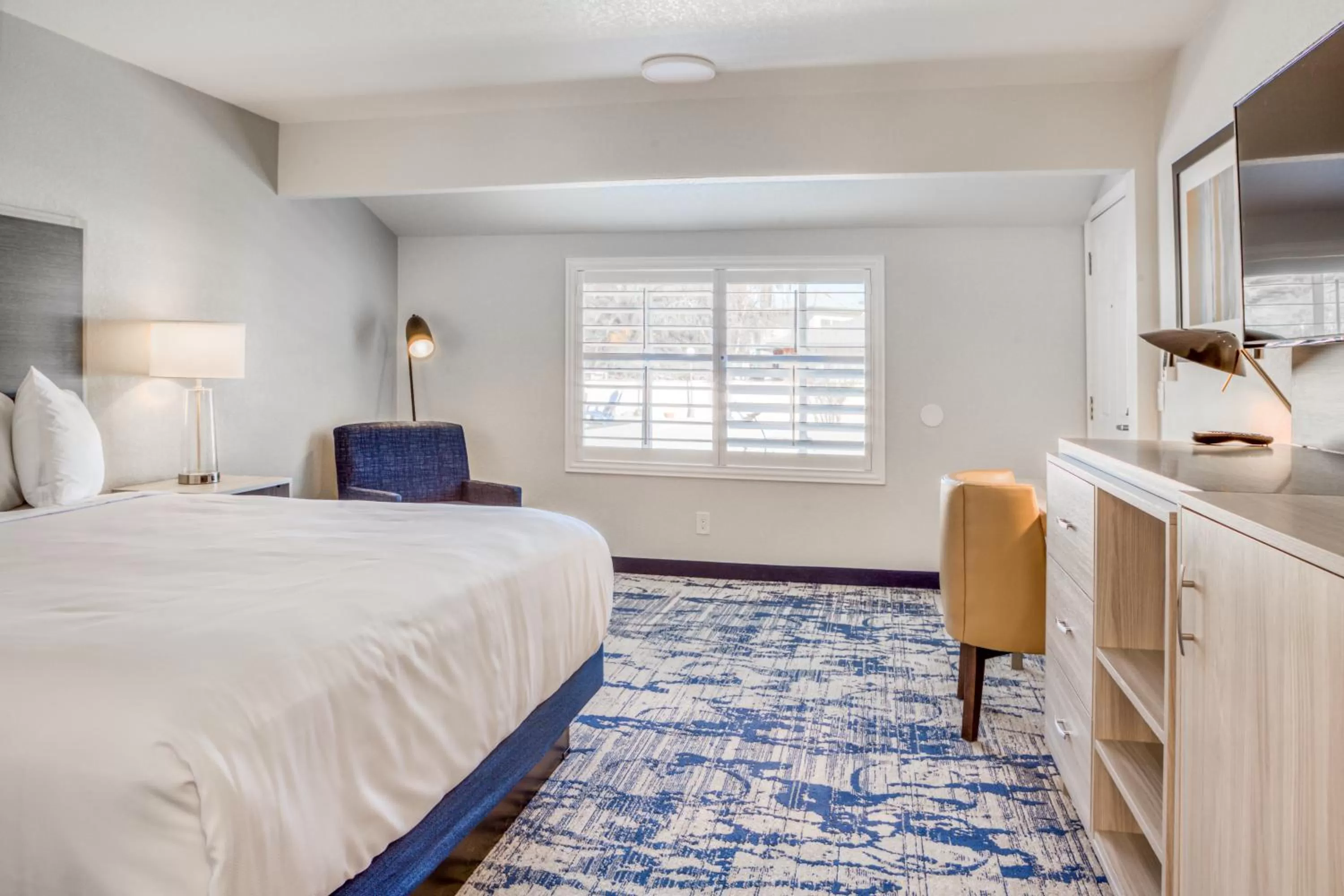 Bedroom, Bed in Creekside Inn Downtown