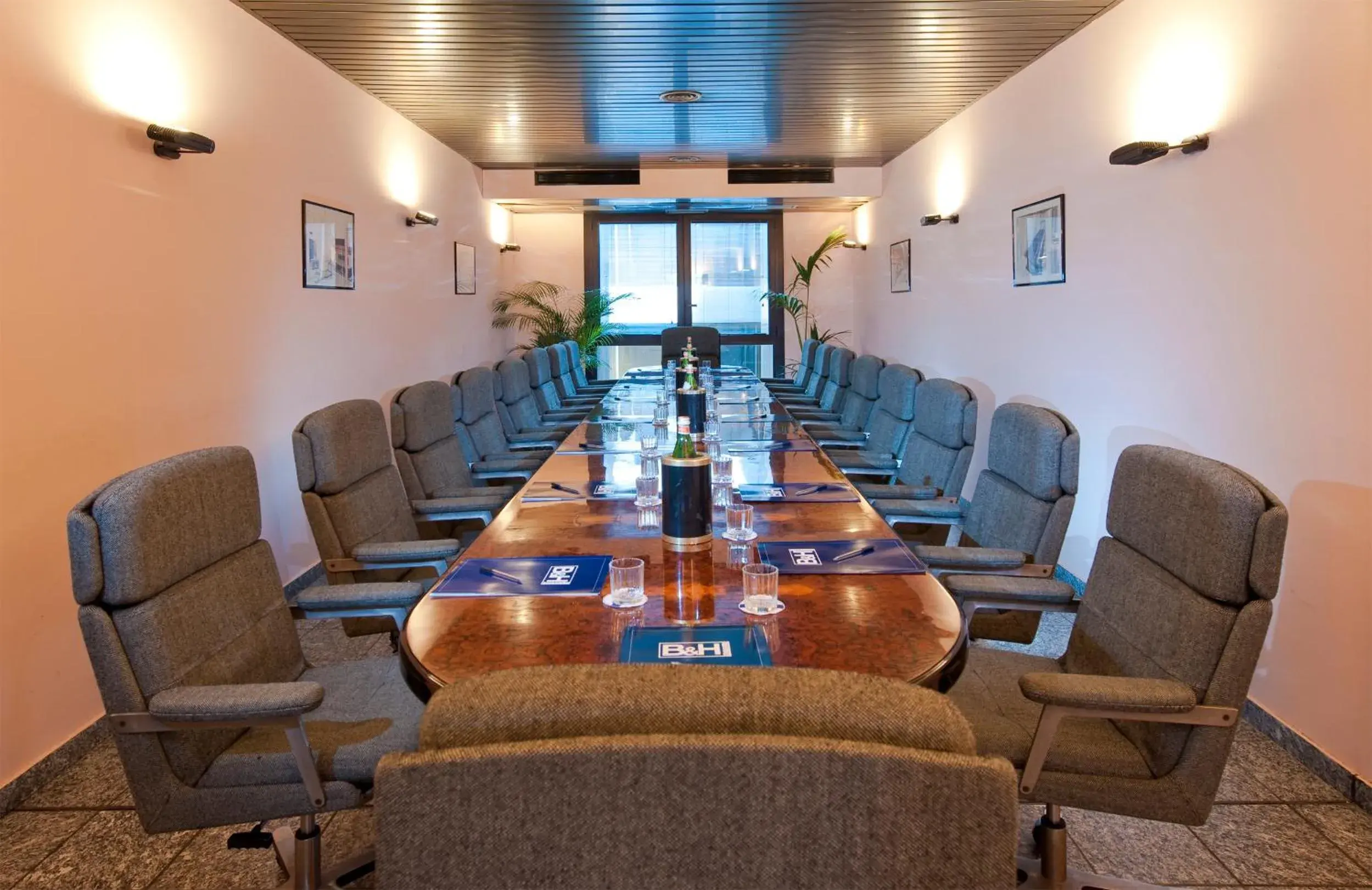 Business facilities in c-hotels Comtur