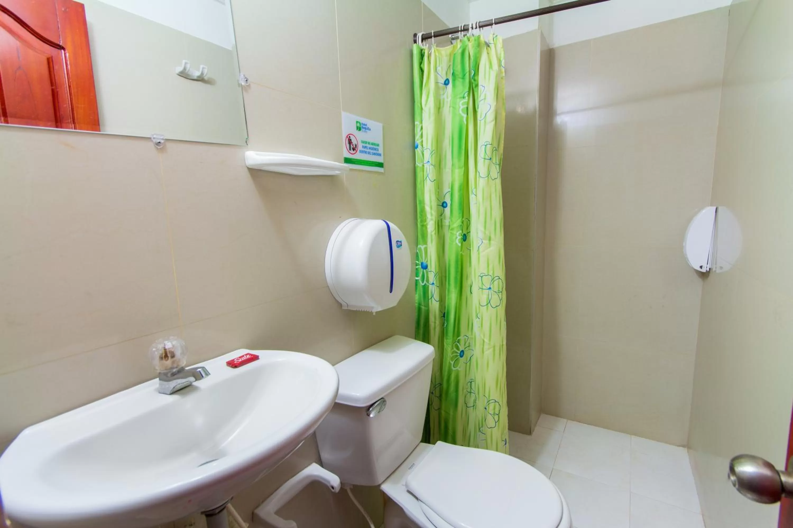 Bathroom in Hotel Boquilla Suites By GEH Suites