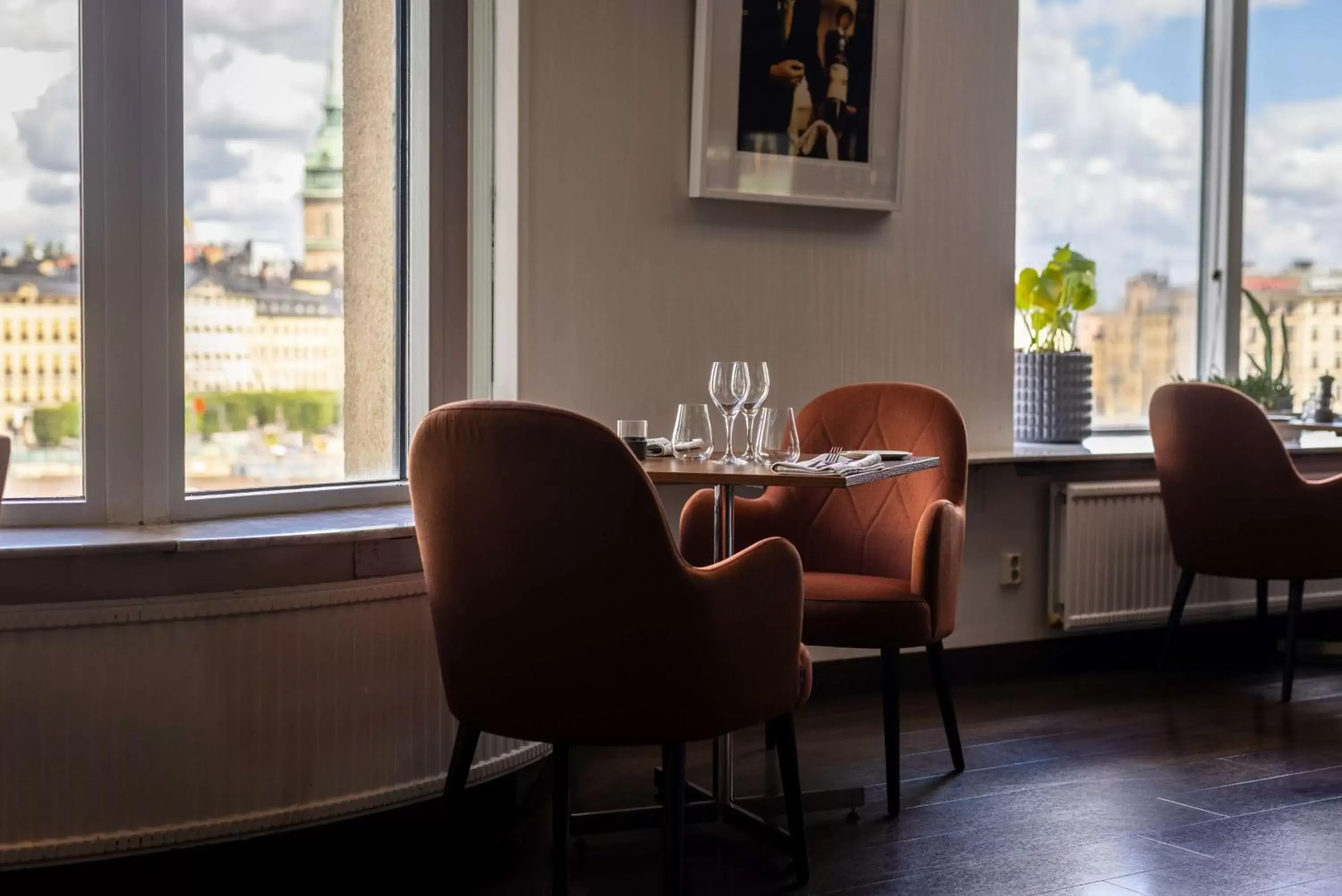 Restaurant/places to eat, Seating Area in Hilton Stockholm Slussen Hotel