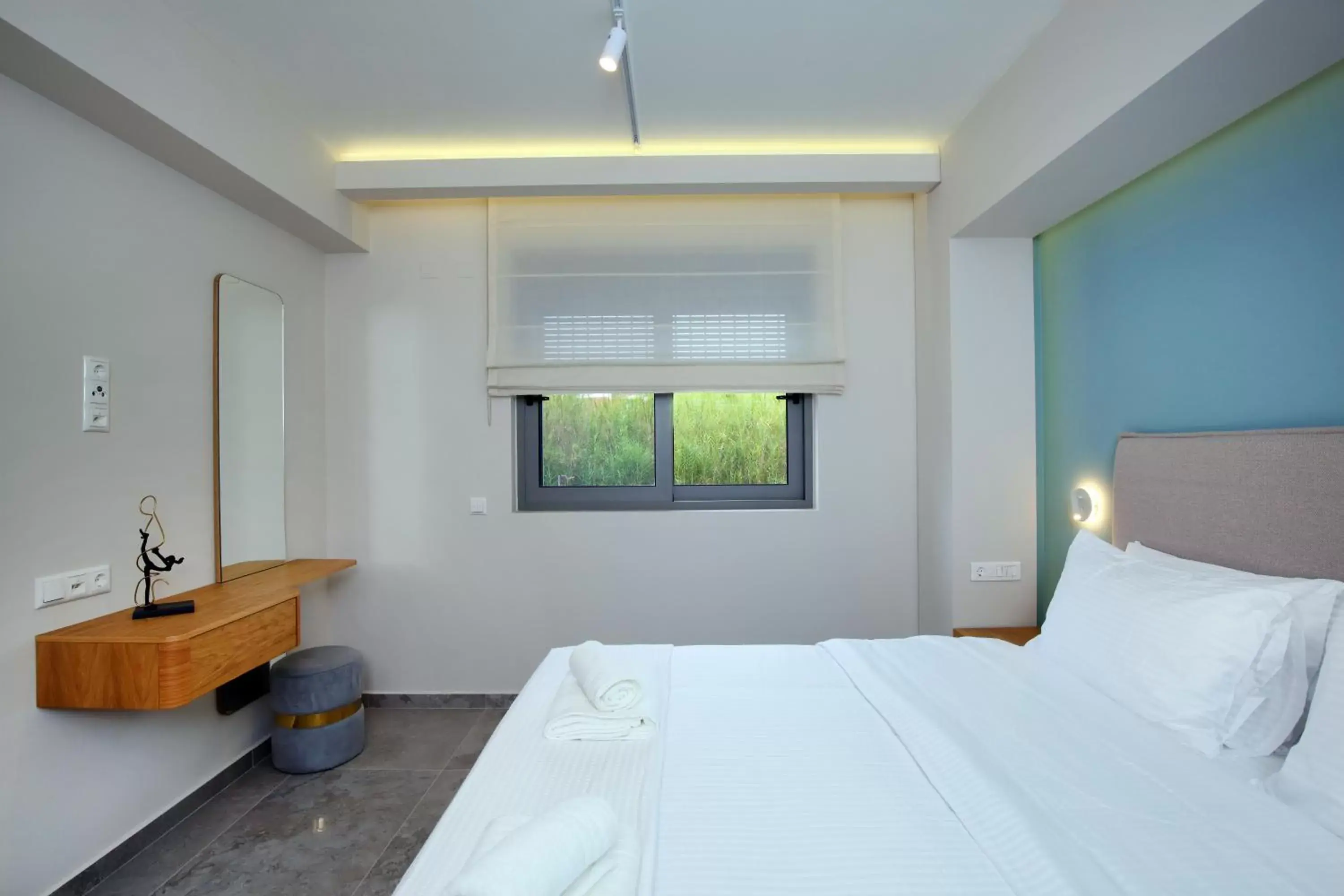 Bedroom, Bed in Carabella Residence