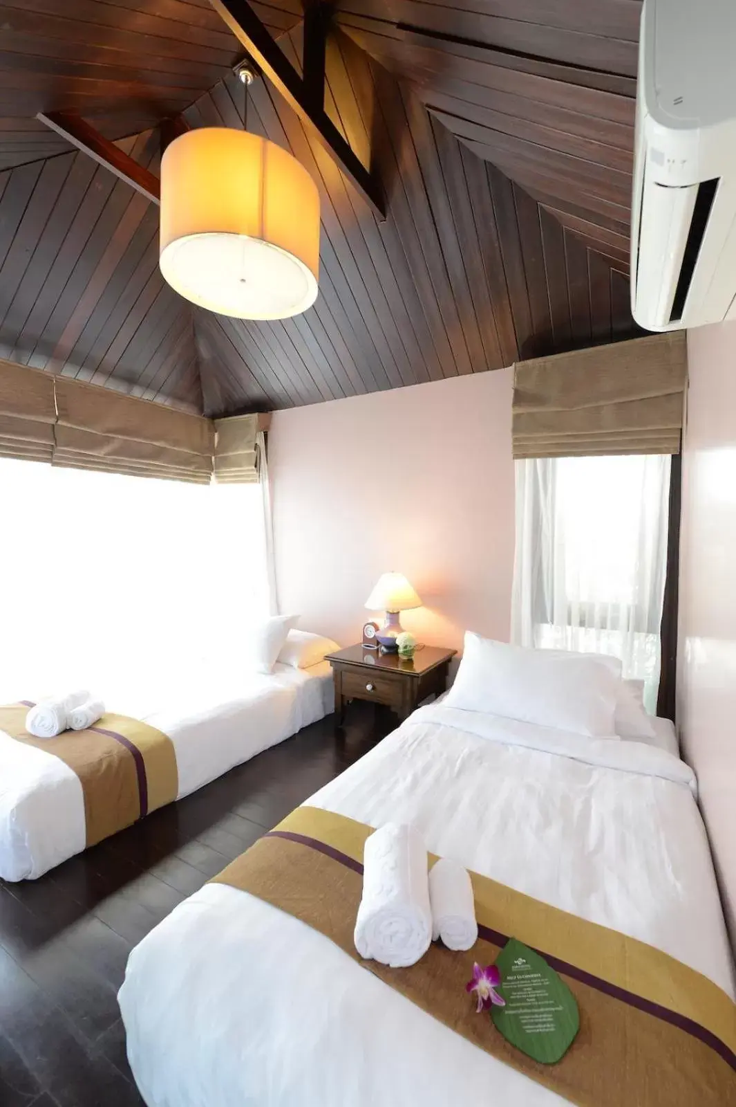 Bed in Rarin Jinda Wellness Spa Resort