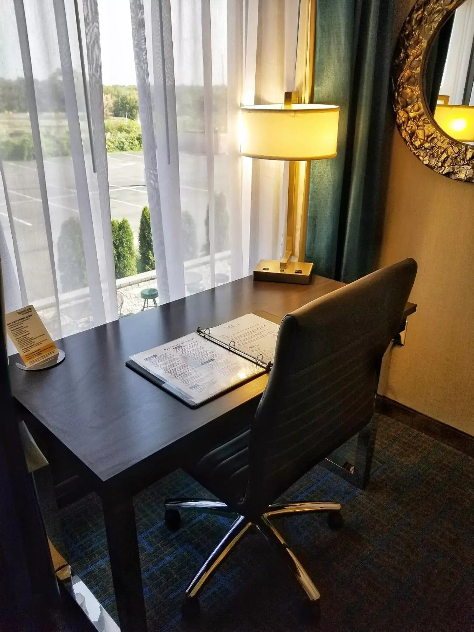 Seating area, Dining Area in Holiday Inn & Suites Syracuse Airport - Liverpool, an IHG Hotel