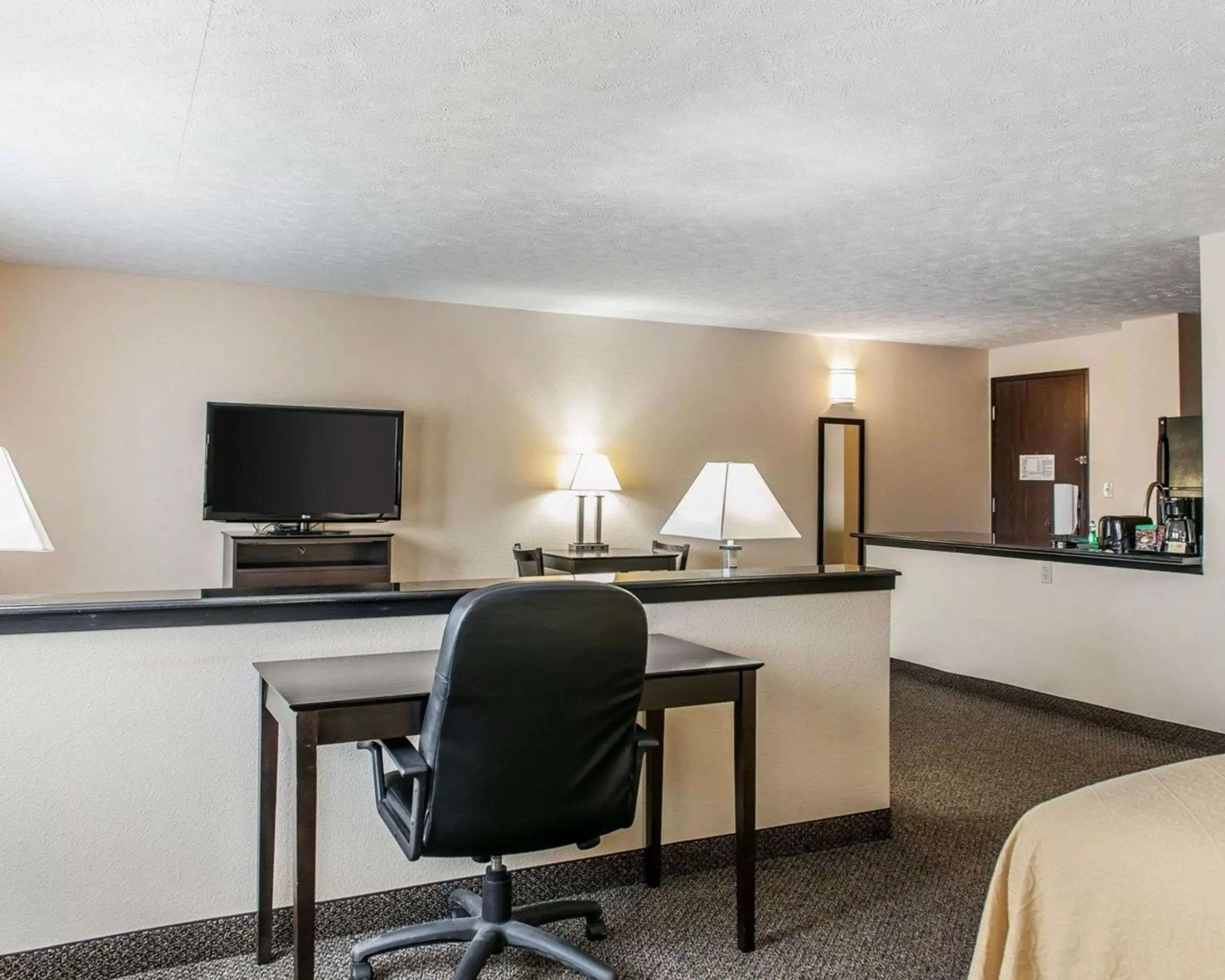 Photo of the whole room, TV/Entertainment Center in Quality Inn & Suites - Mattoon