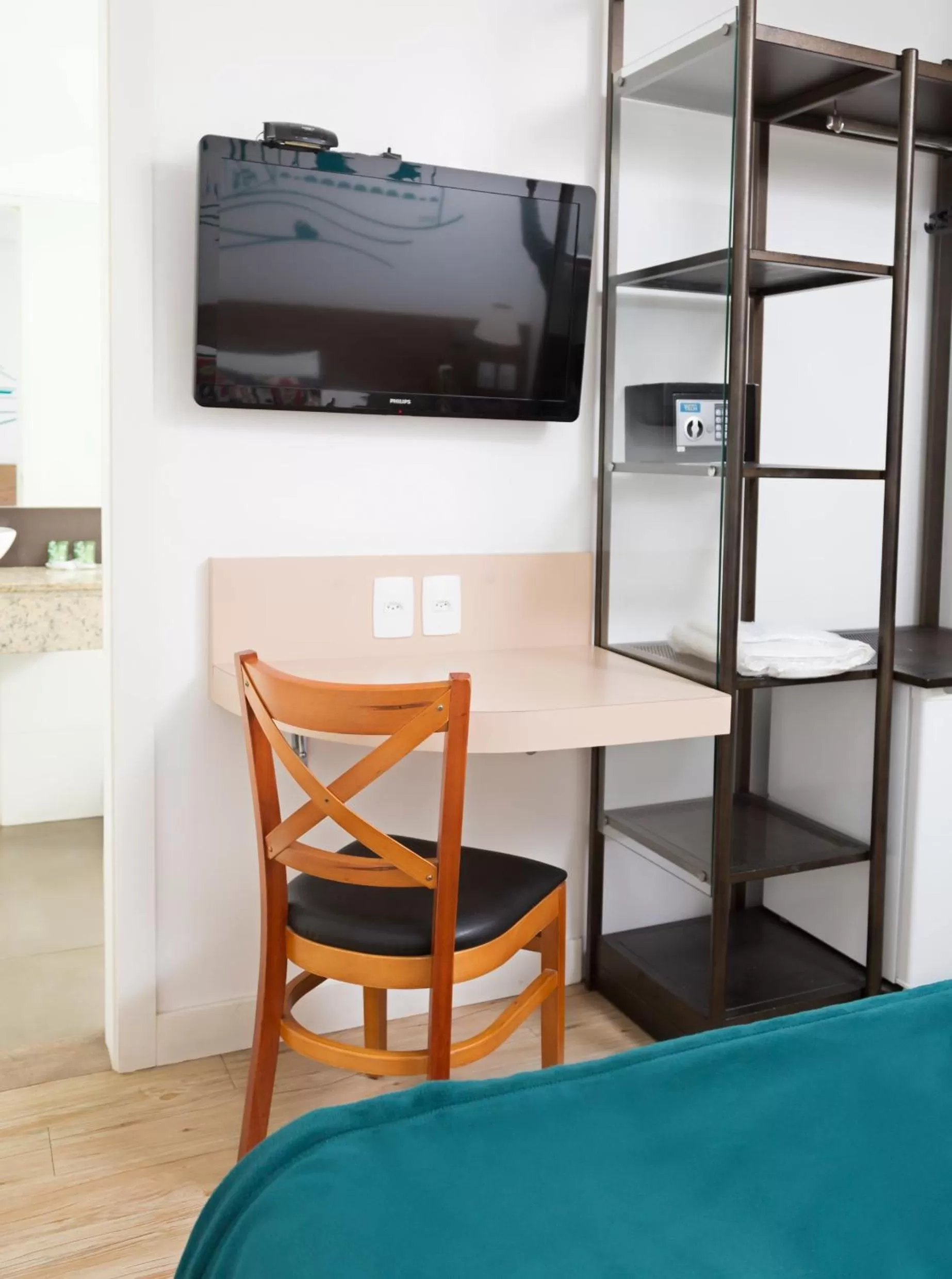 hair dresser, Bed in Garibaldi Business Hotel