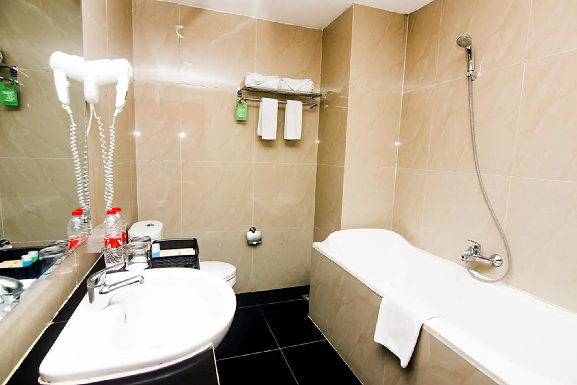 Bathroom in Hotel Sahid Mandarin Pekalongan