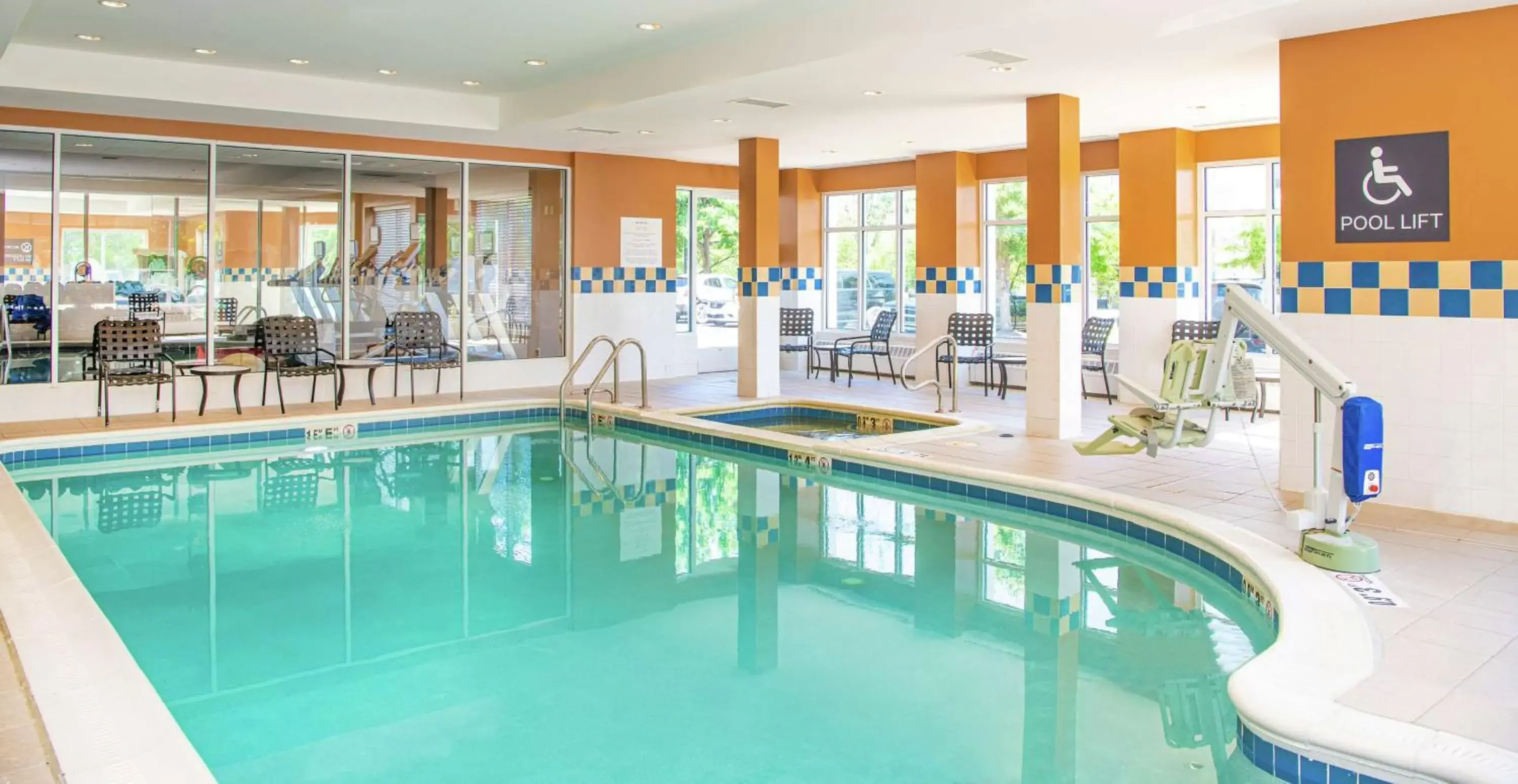 Pool view, Swimming Pool in Hilton Garden Inn BWI Airport