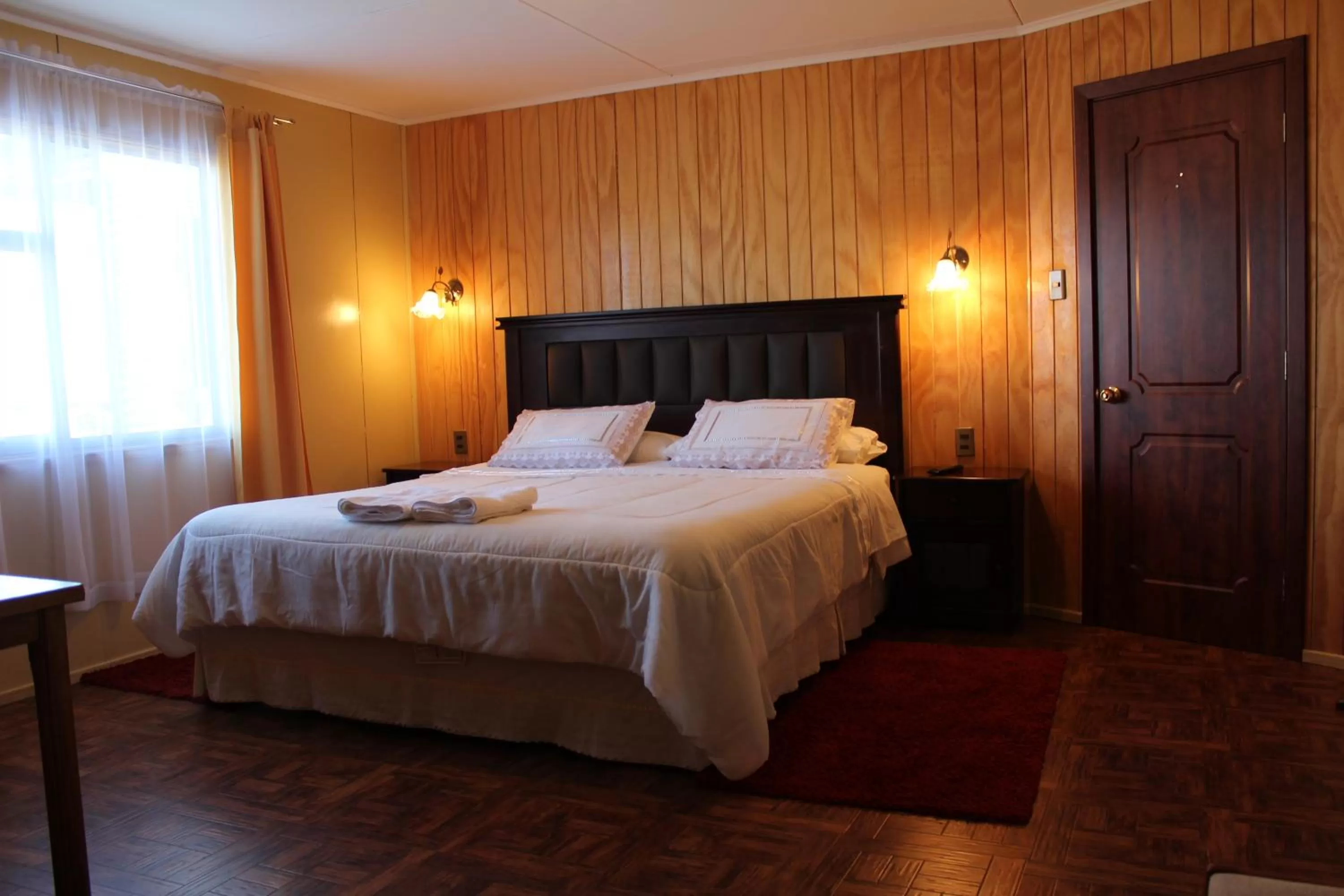 Day, Bed in Casa Lucy