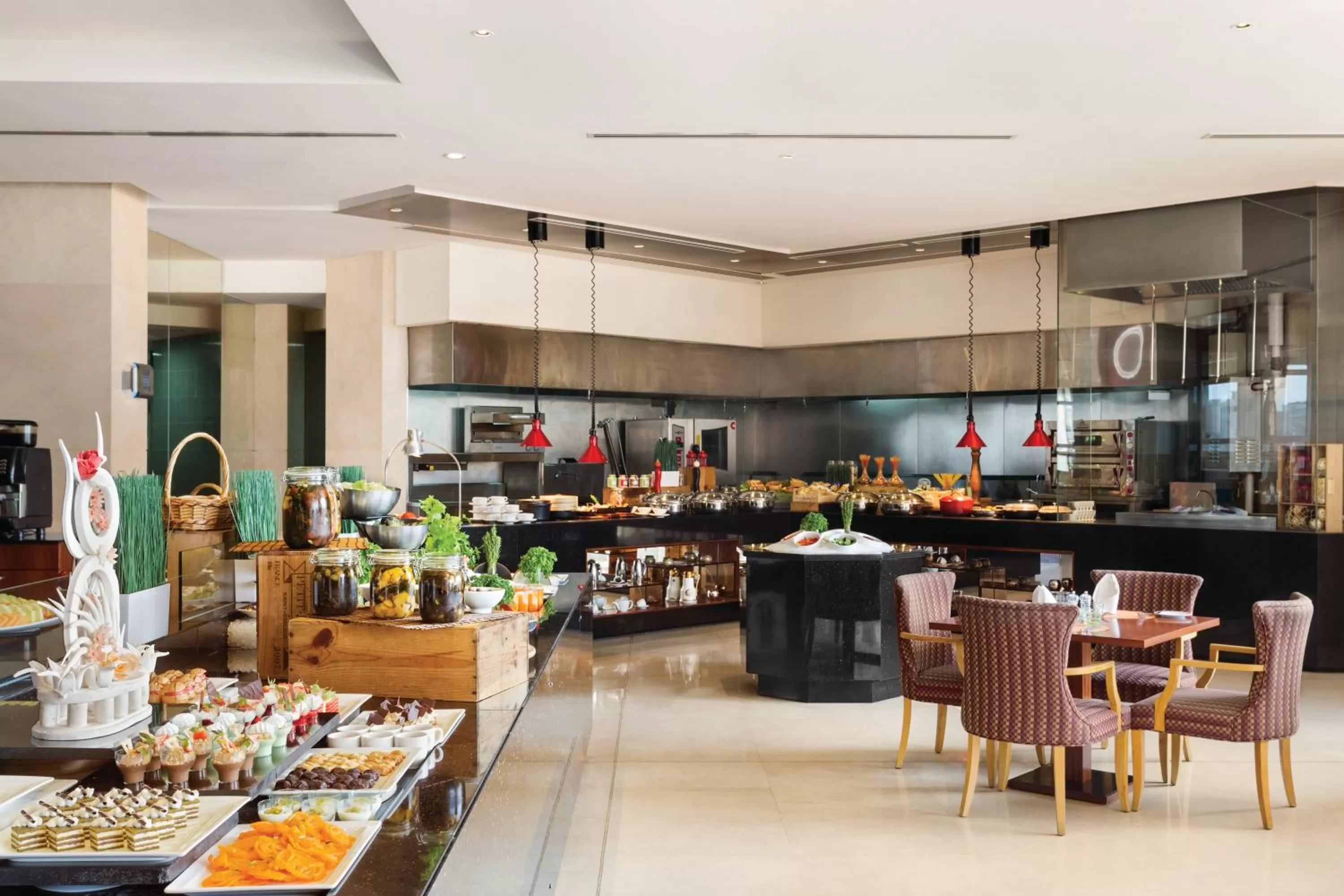 Restaurant/places to eat in Crowne Plaza - Dubai Jumeirah by IHG