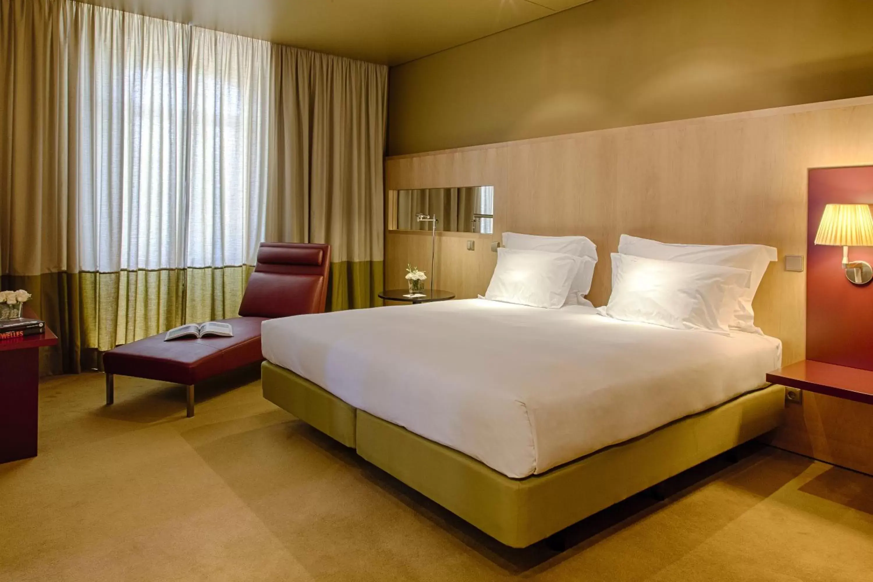 Bed in Pestana Palacio do Freixo, Pousada & National Monument - The Leading Hotels of the World