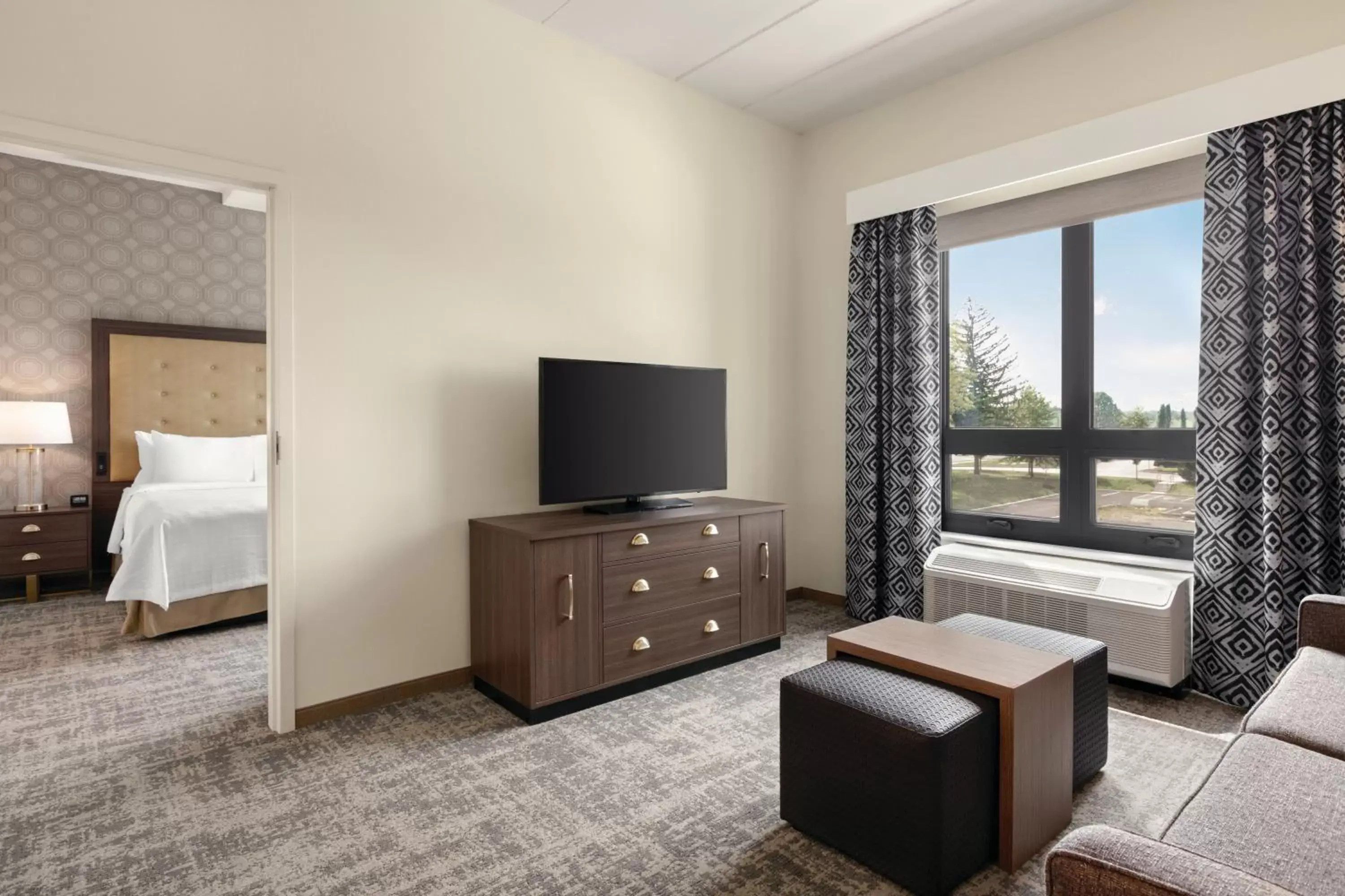 TV and multimedia, TV/Entertainment Center in Homewood Suites By Hilton Horsham Willow Grove