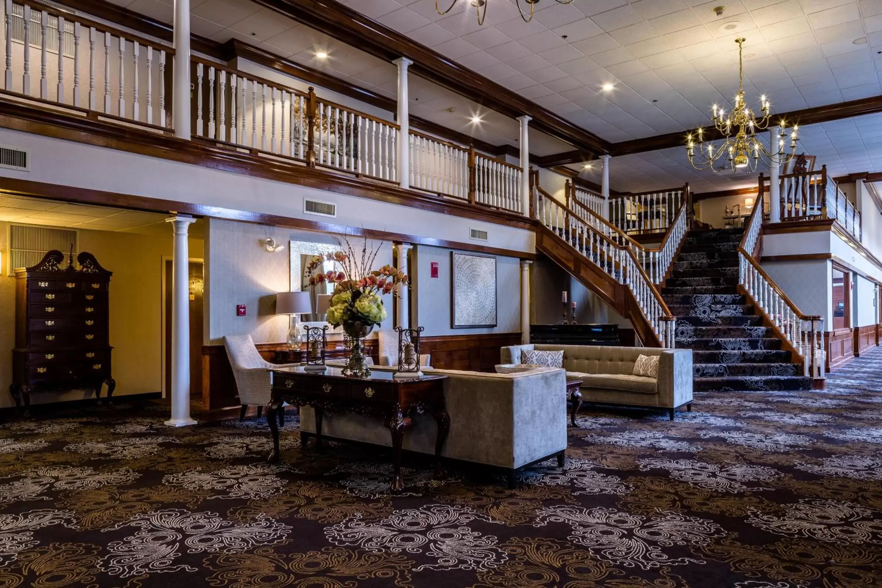 Lobby or reception in Colonial Hotel Lobby or reception in Colonial Hotel