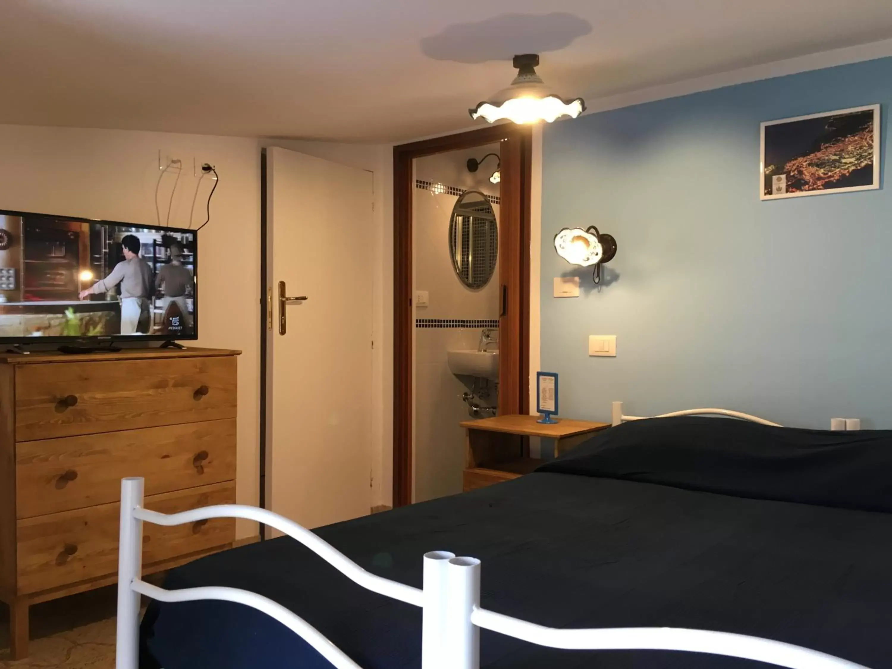 TV and multimedia, Bed in B&B Villa sul Mare