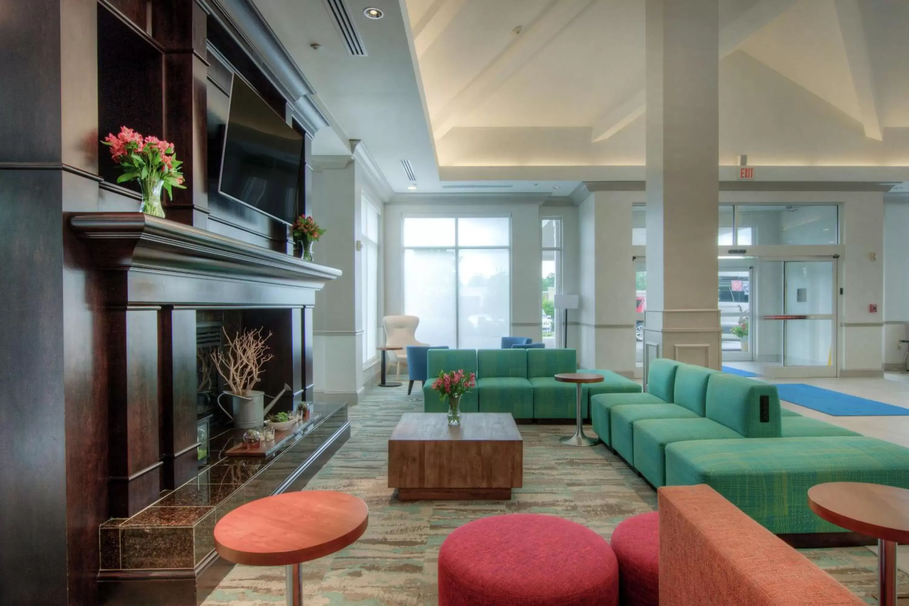 Lobby or reception, Lounge/Bar in Hilton Garden Inn Durham Southpoint