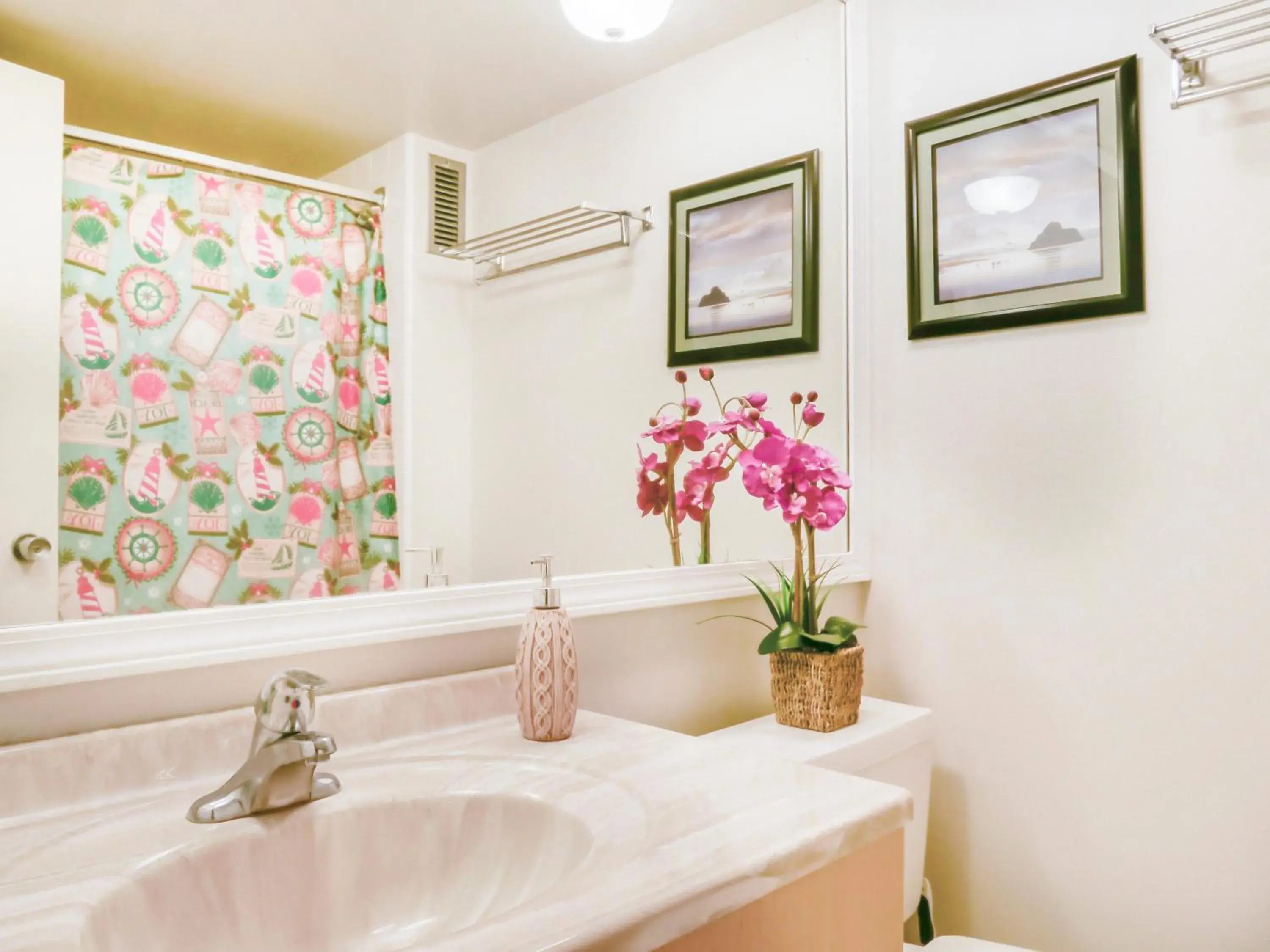 Bathroom in Tropical Studios at Marine Surf Waikiki - FREE PARKING - BEST LOCATION - FULL KITCHEN - SWIMMING POOL