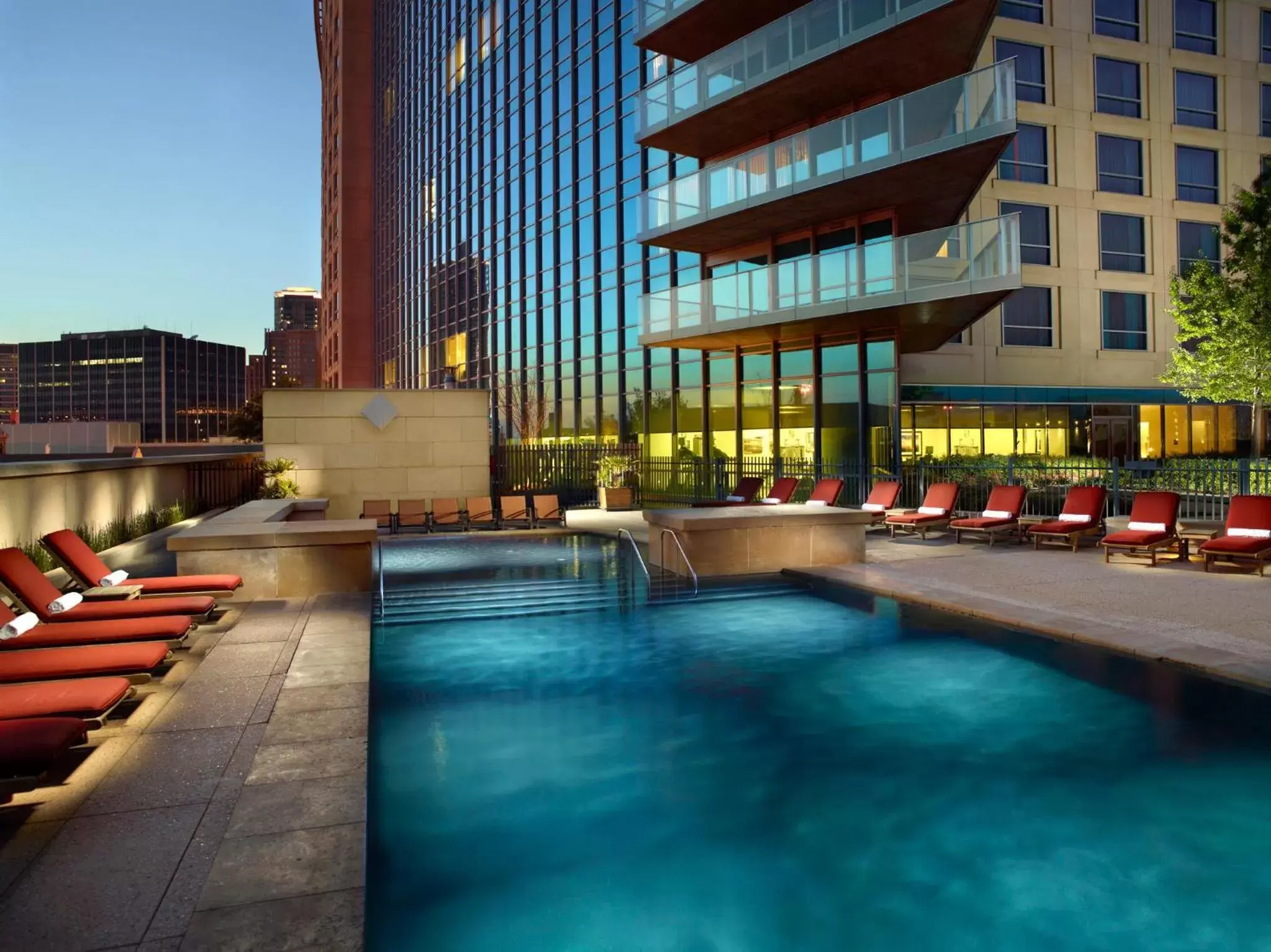 Swimming Pool in Omni Fort Worth Hotel