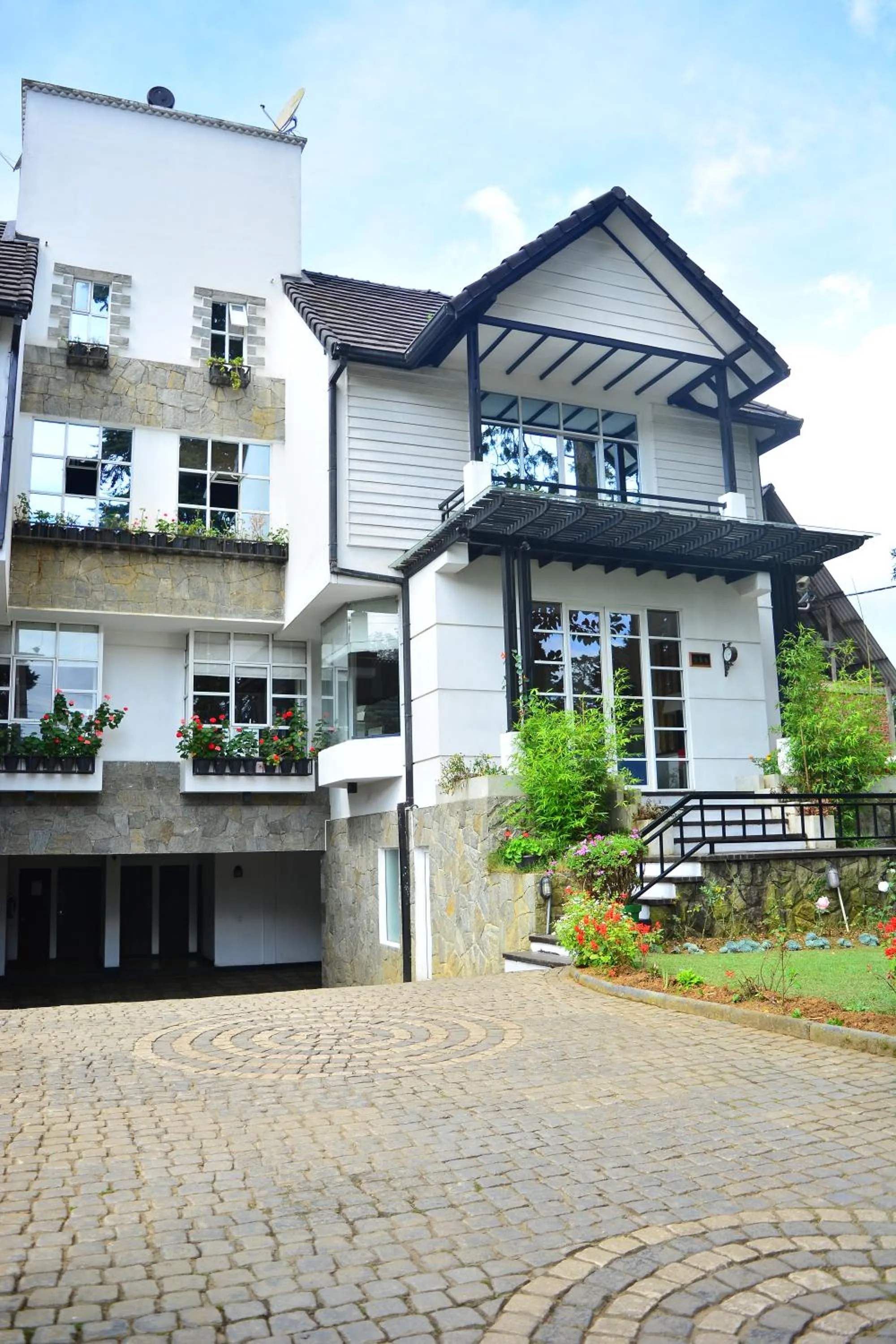 Garden view in Unique Cottages