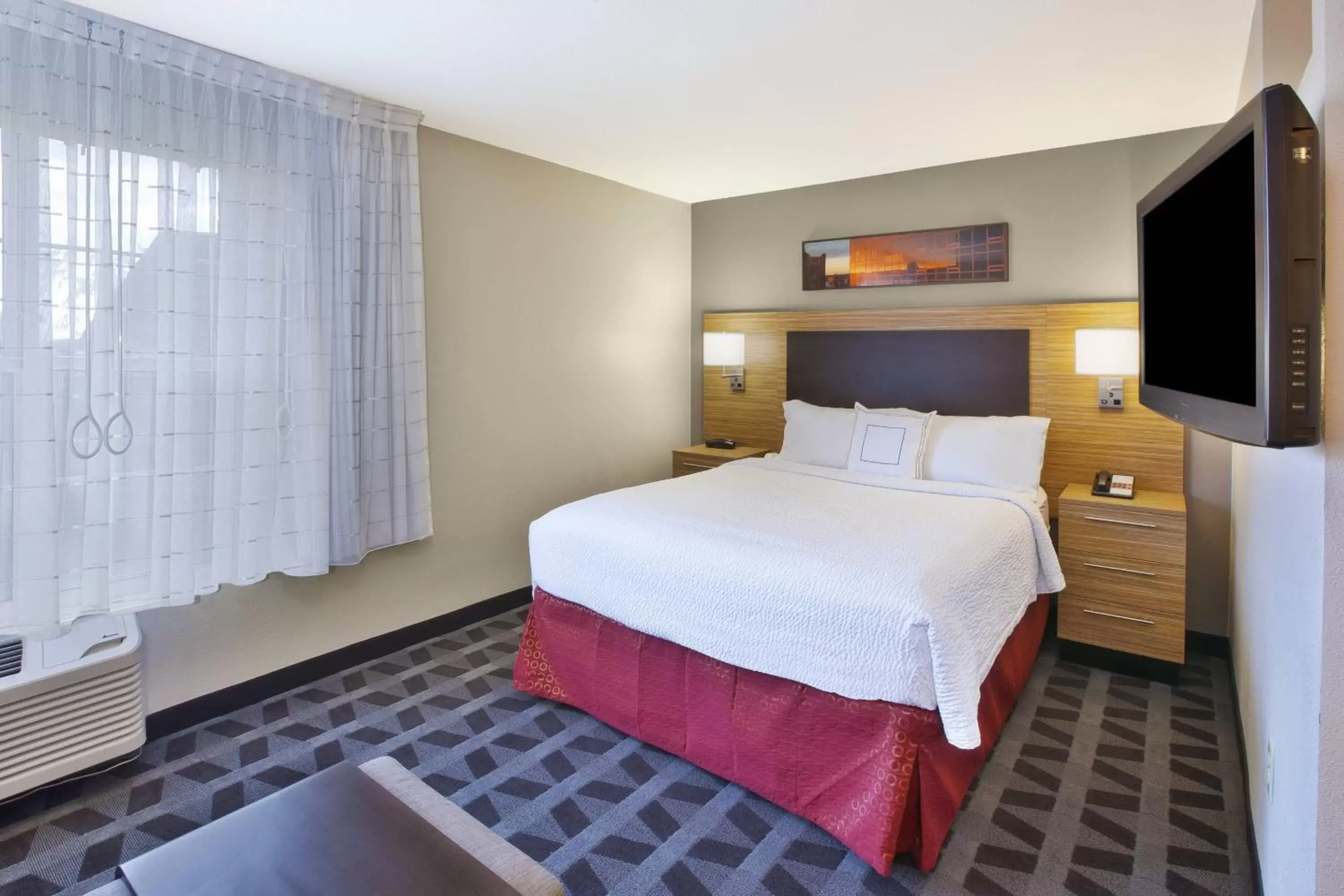Photo of the whole room, Bed in TownePlace Suites Minneapolis-St. Paul Airport/Eagan