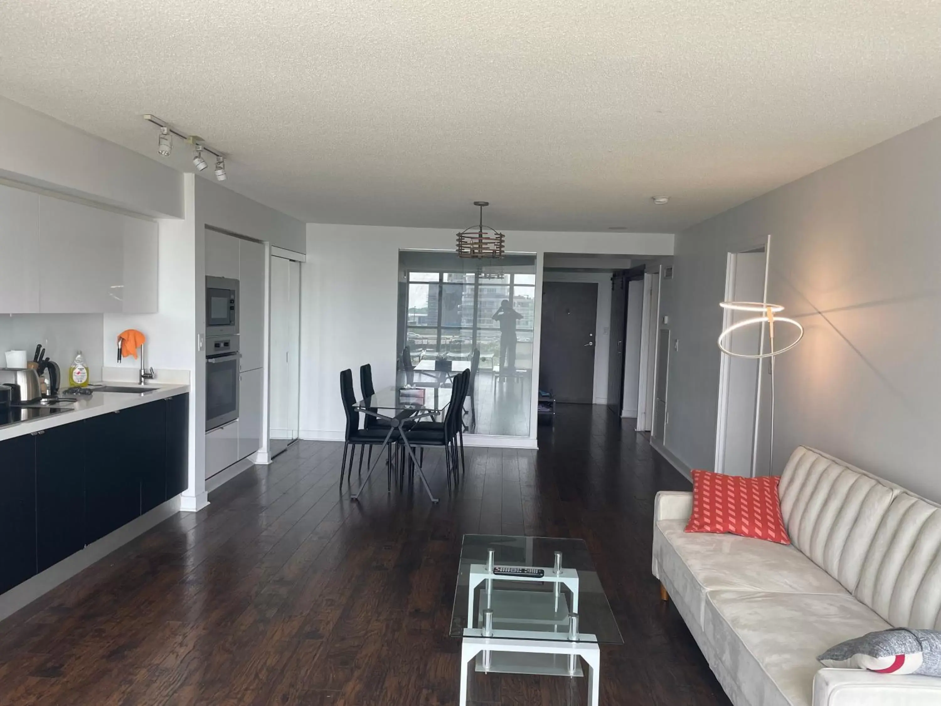 Dining area, Seating Area in Three BR Condo step to CN tower Rogers Center with Free parking