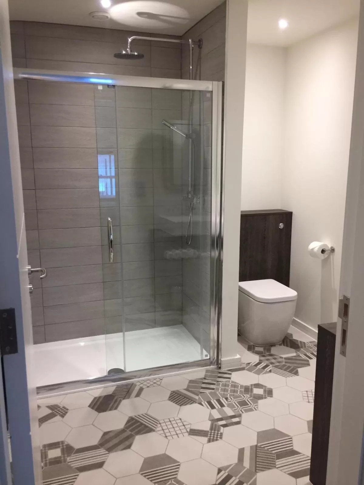 Bathroom in Base Dingle