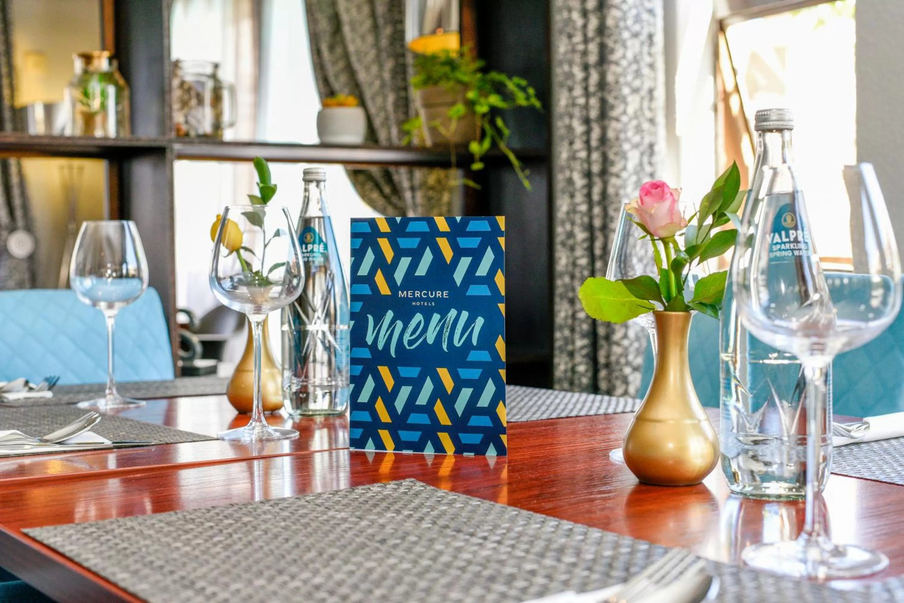 Restaurant/places to eat in Mercure Hotel Bedfordview