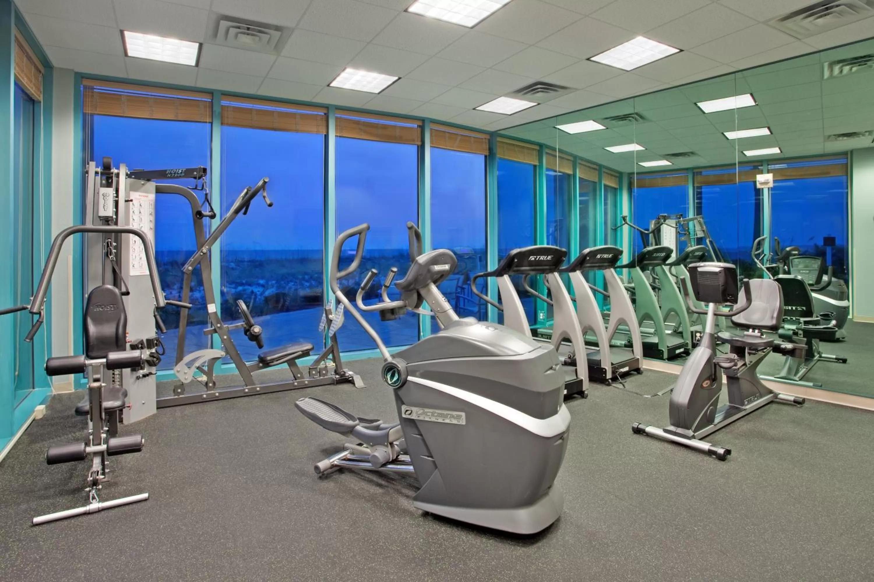 Fitness centre/facilities in Holiday Inn Express Pensacola Beach by IHG