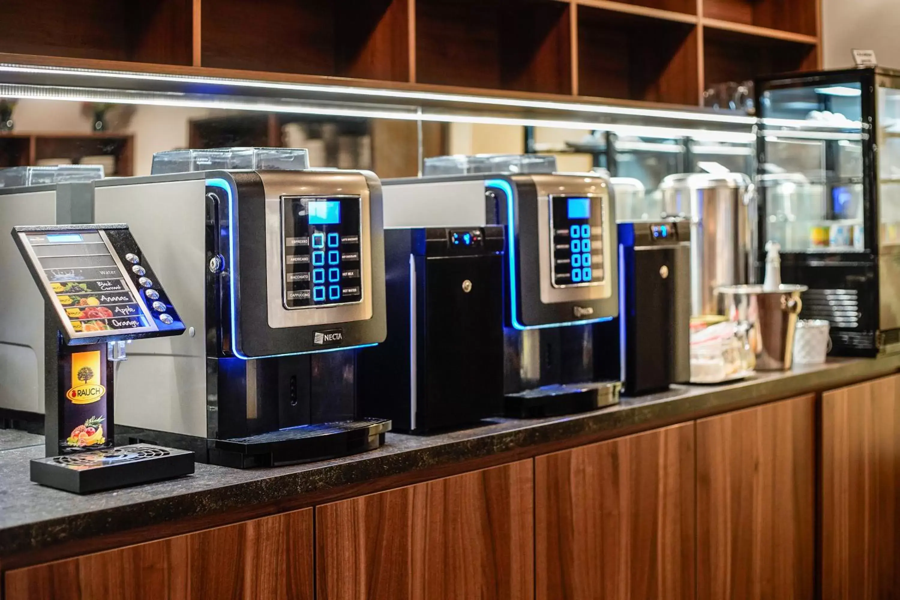 Coffee/tea facilities in Hotel Memories Budapest