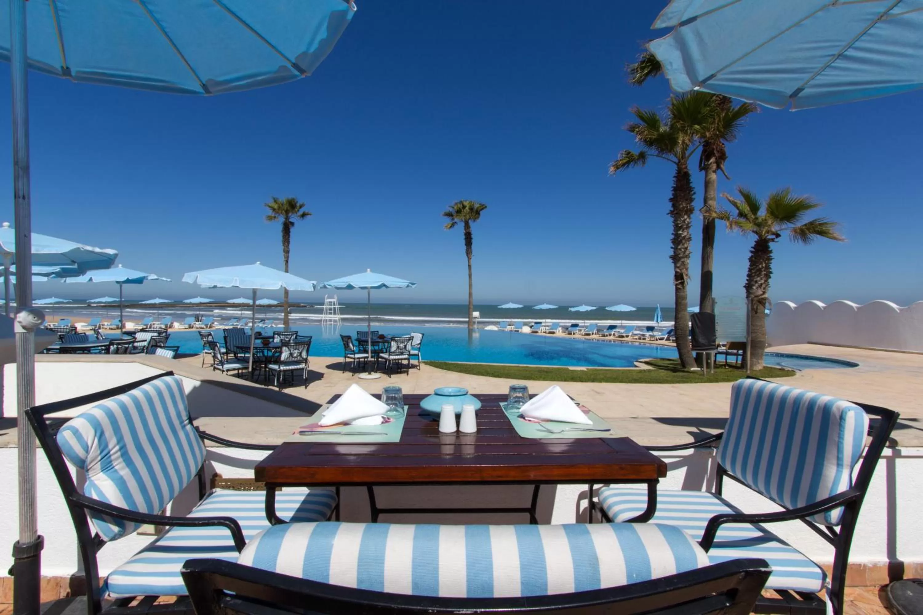 Restaurant/places to eat in L' Amphitrite Palace Beach Resort & Spa