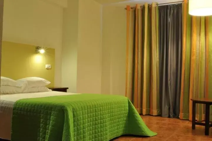 Bedroom, Bed in Hotel Brasa