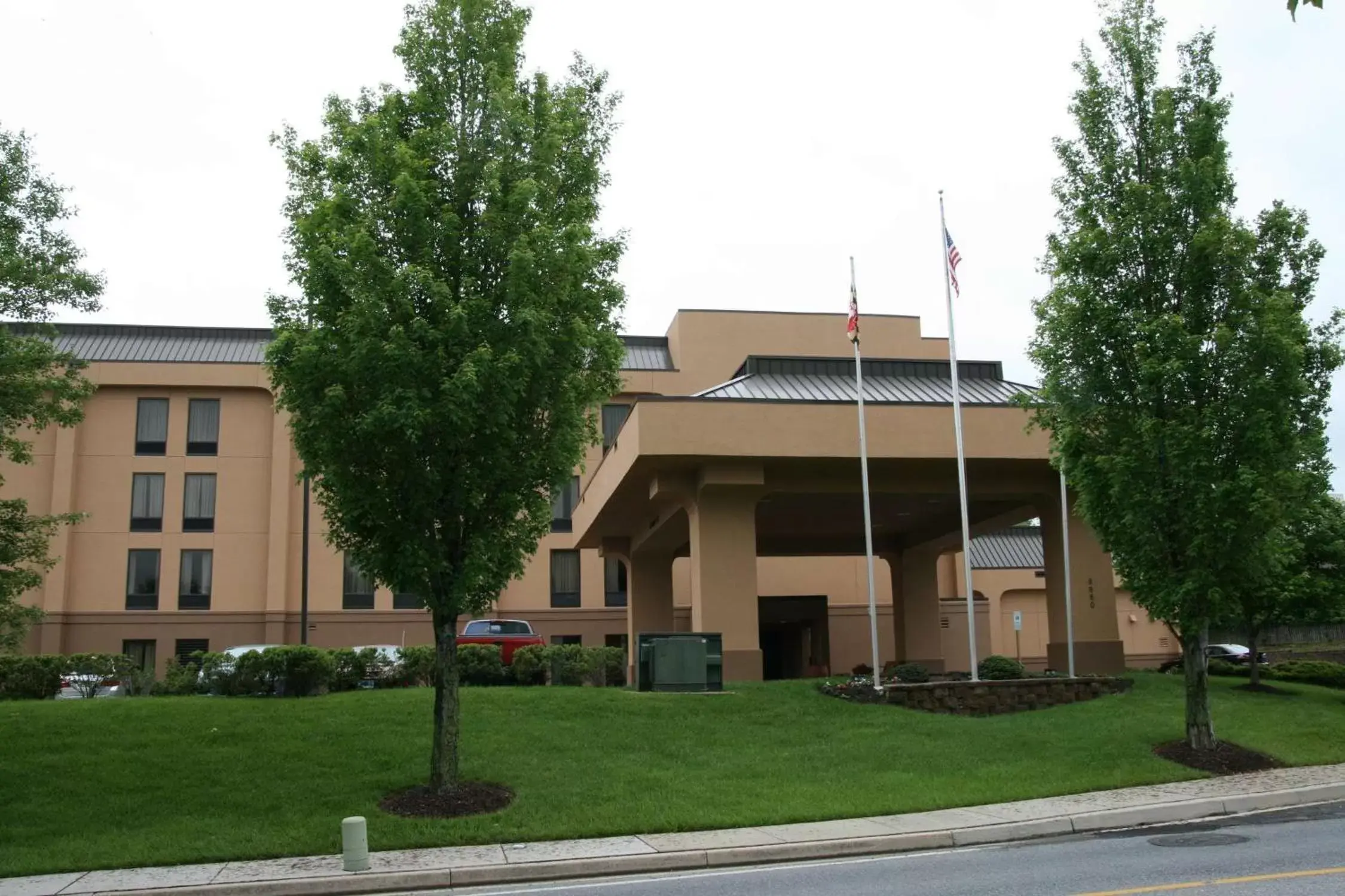 Property Building in Hampton Inn Columbia, MD